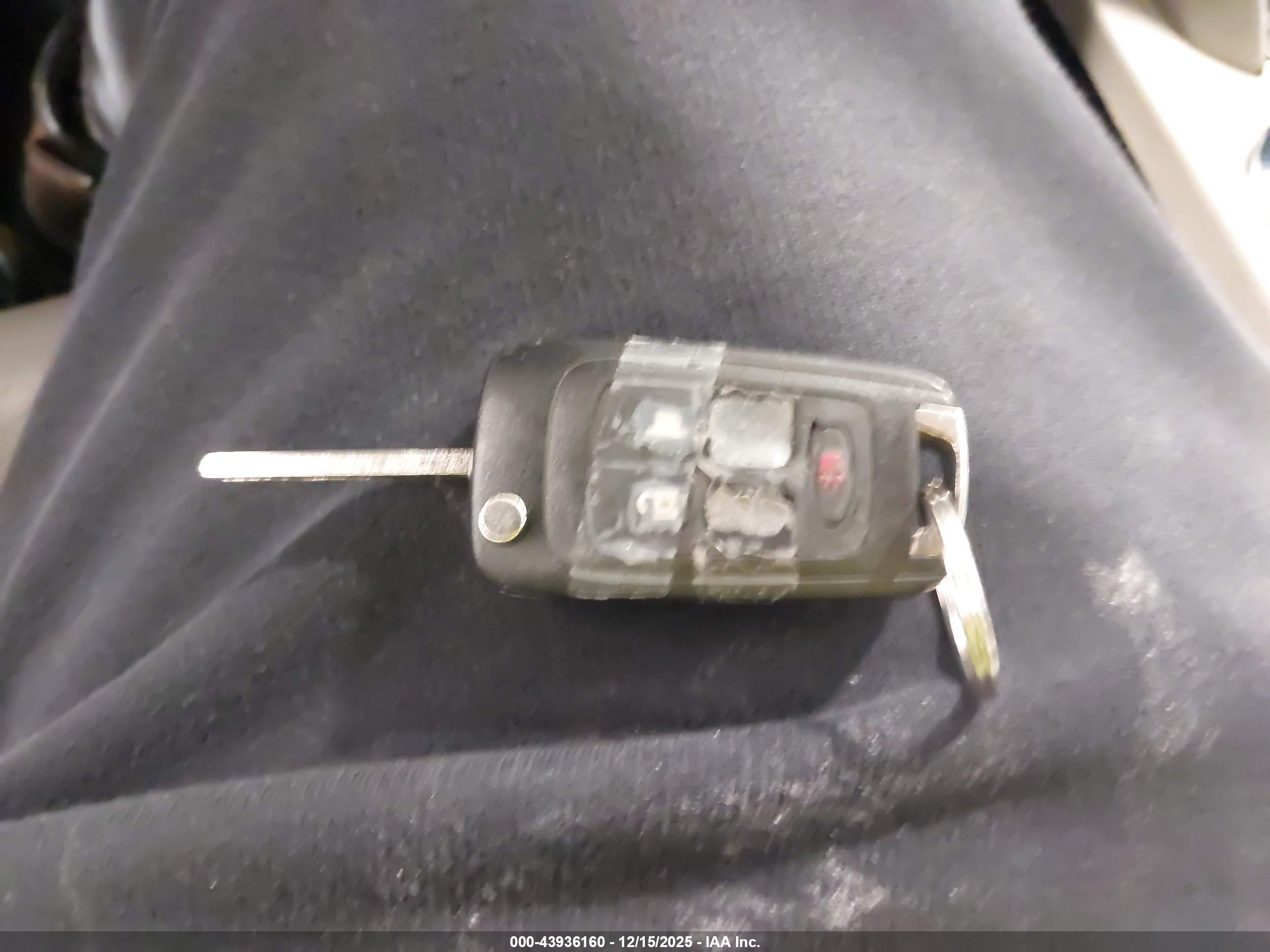 CHEVROLET EQUINOX image 11