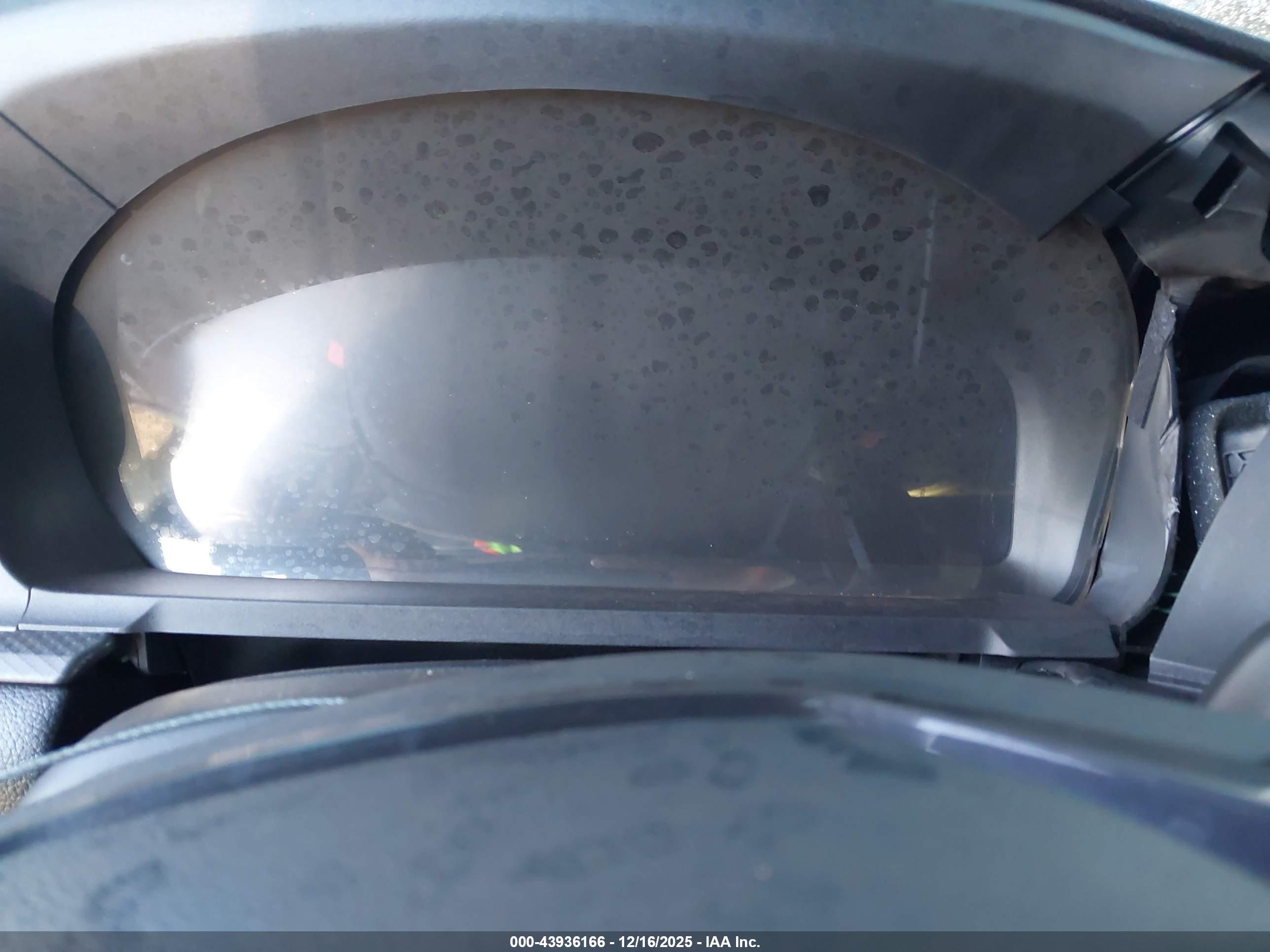 FORD EXPLORER image 7