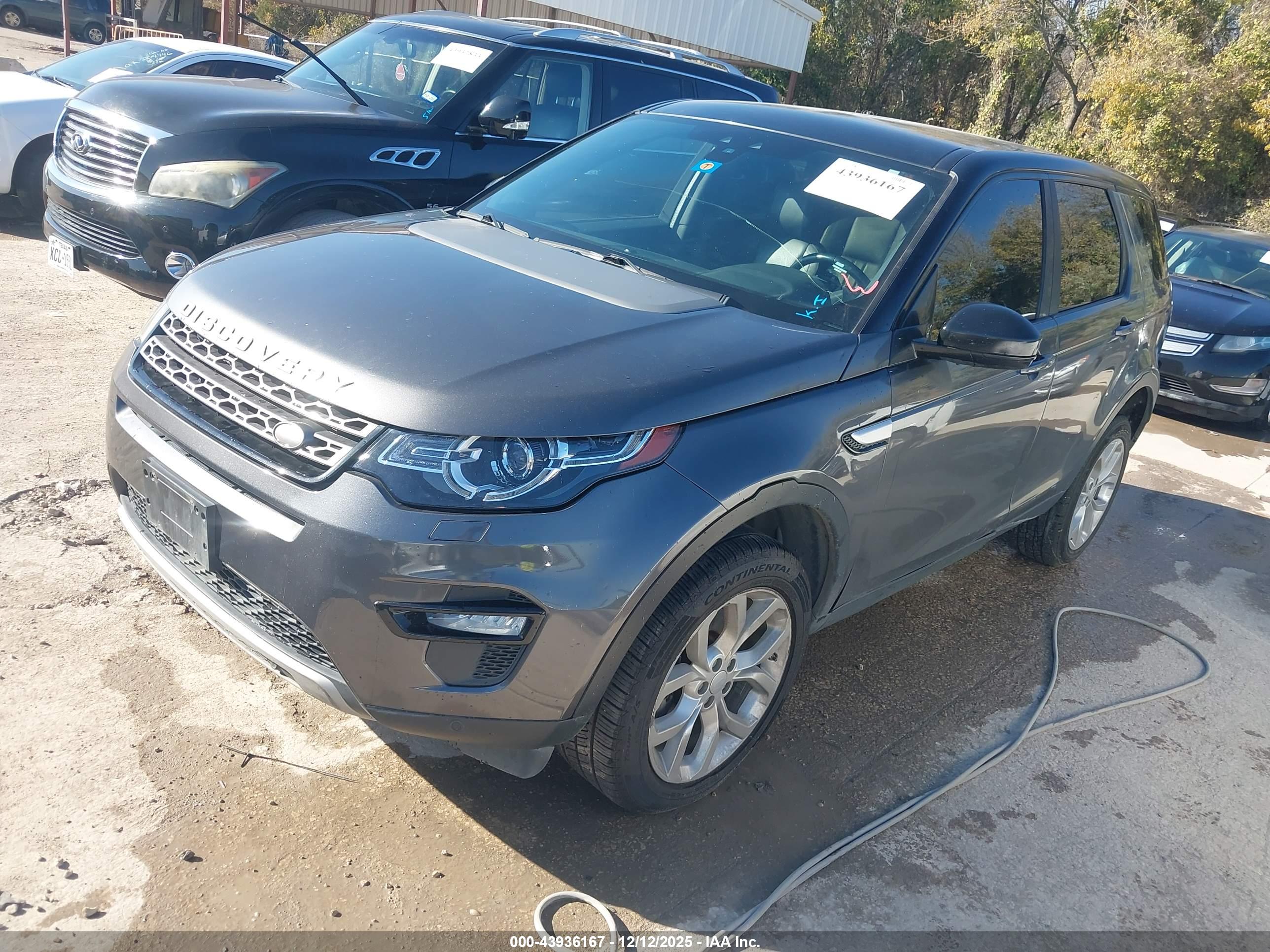 LAND ROVER image 2