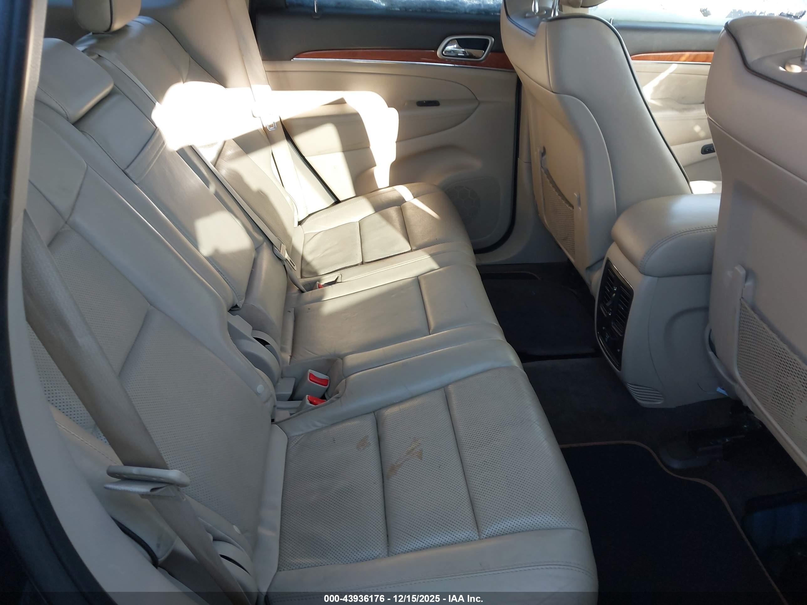 JEEP GRAND image 8