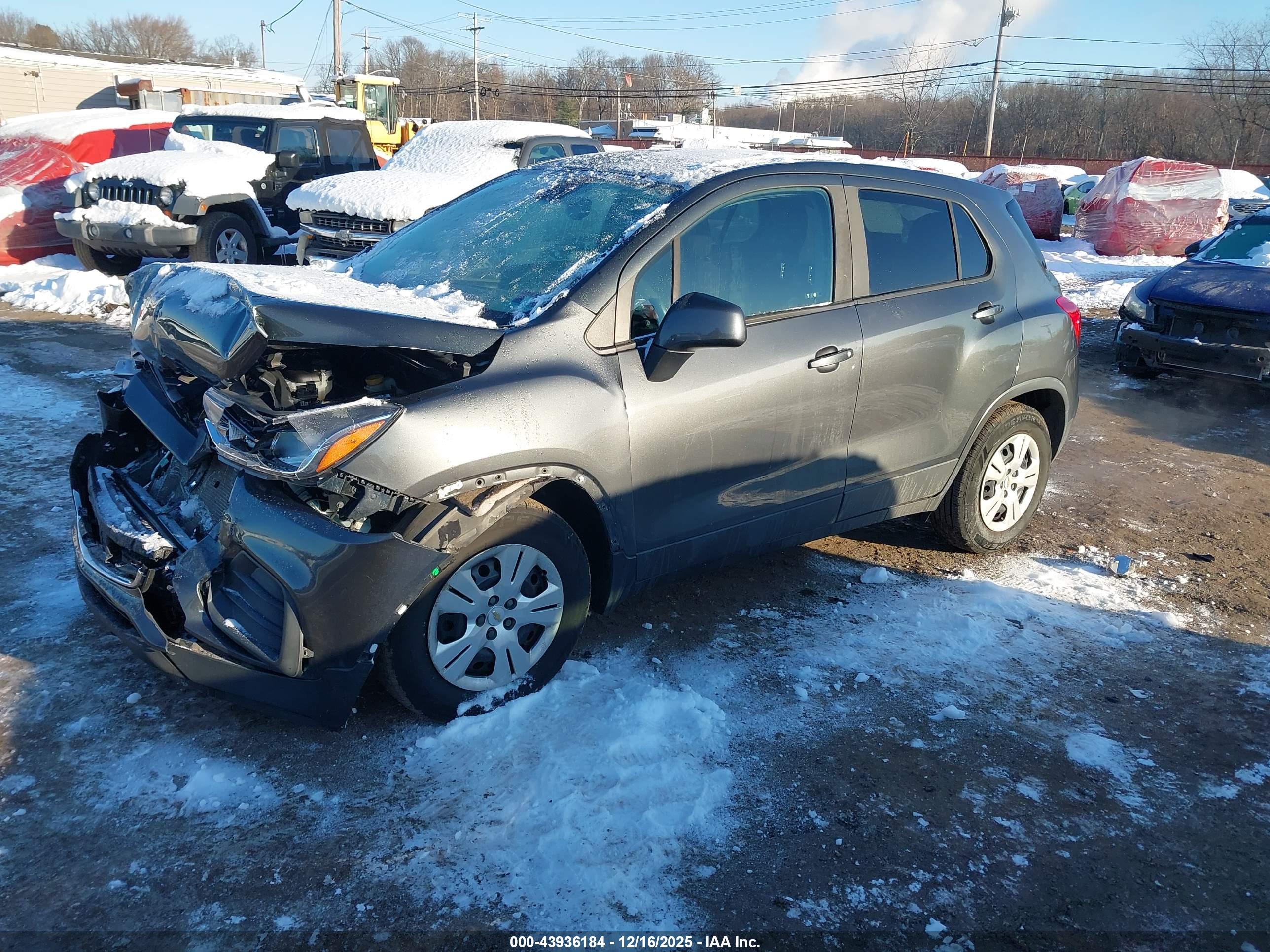 CHEVROLET TRAX image 2