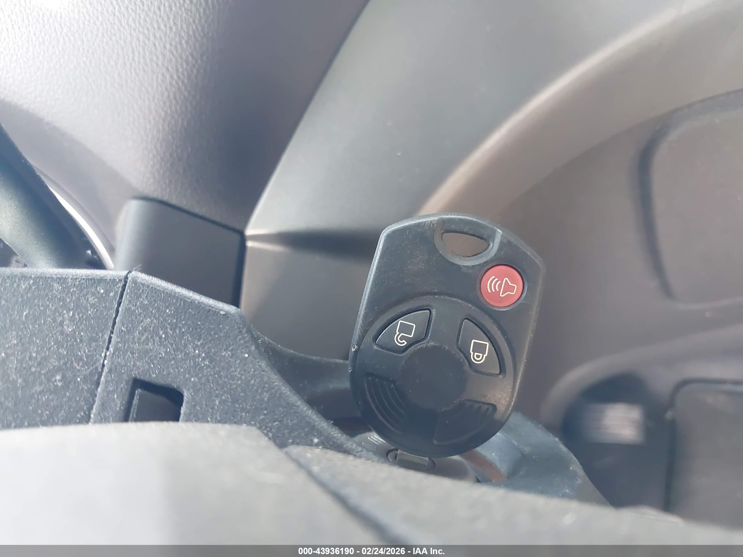 FORD ESCAPE image 11