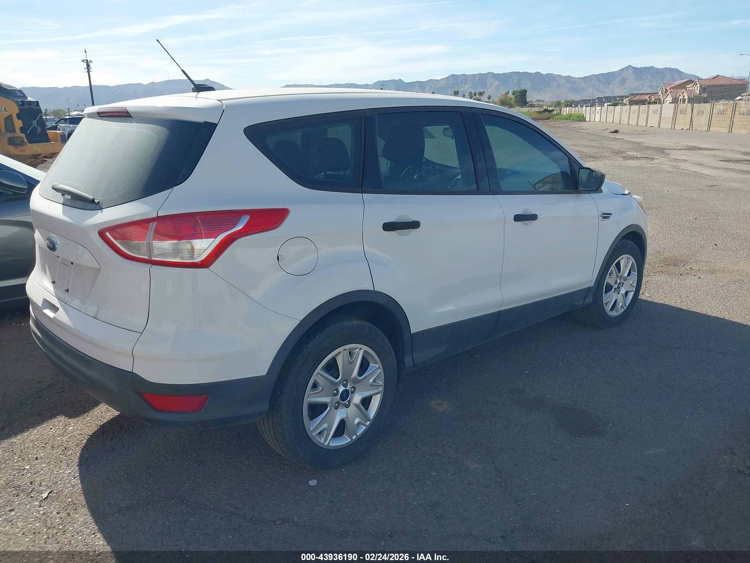 FORD ESCAPE image 4