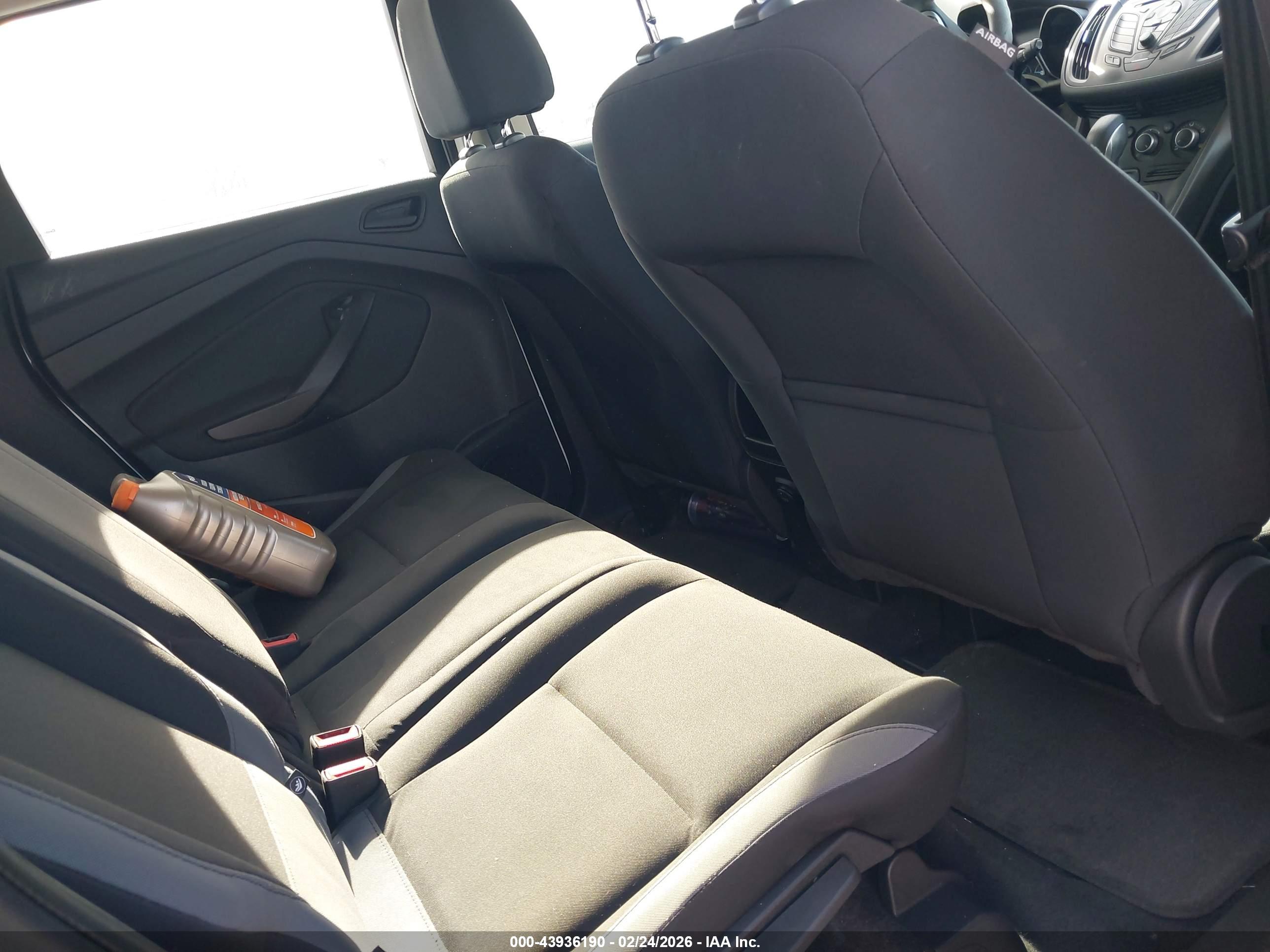 FORD ESCAPE image 8