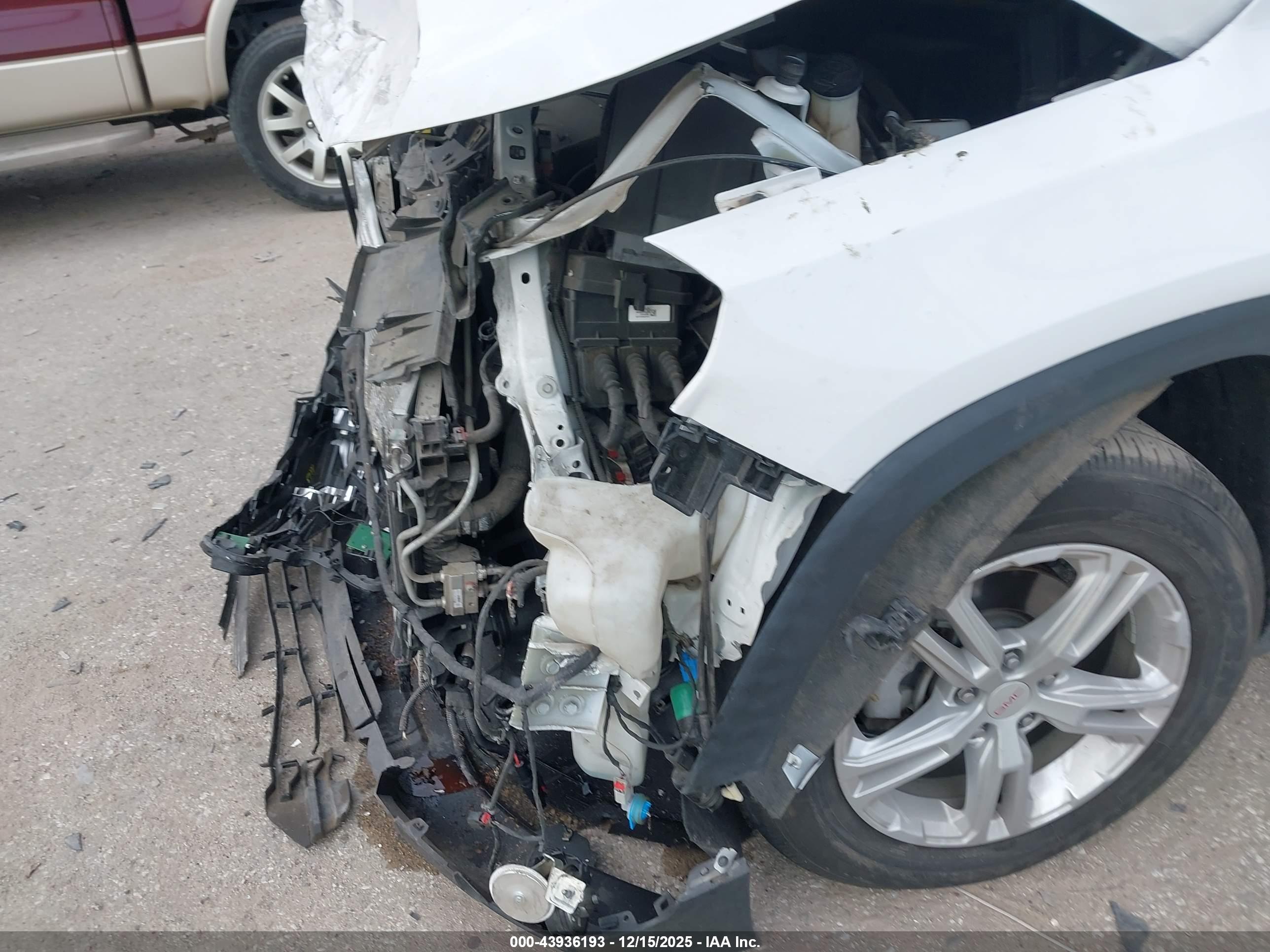 GMC TERRAIN image 6