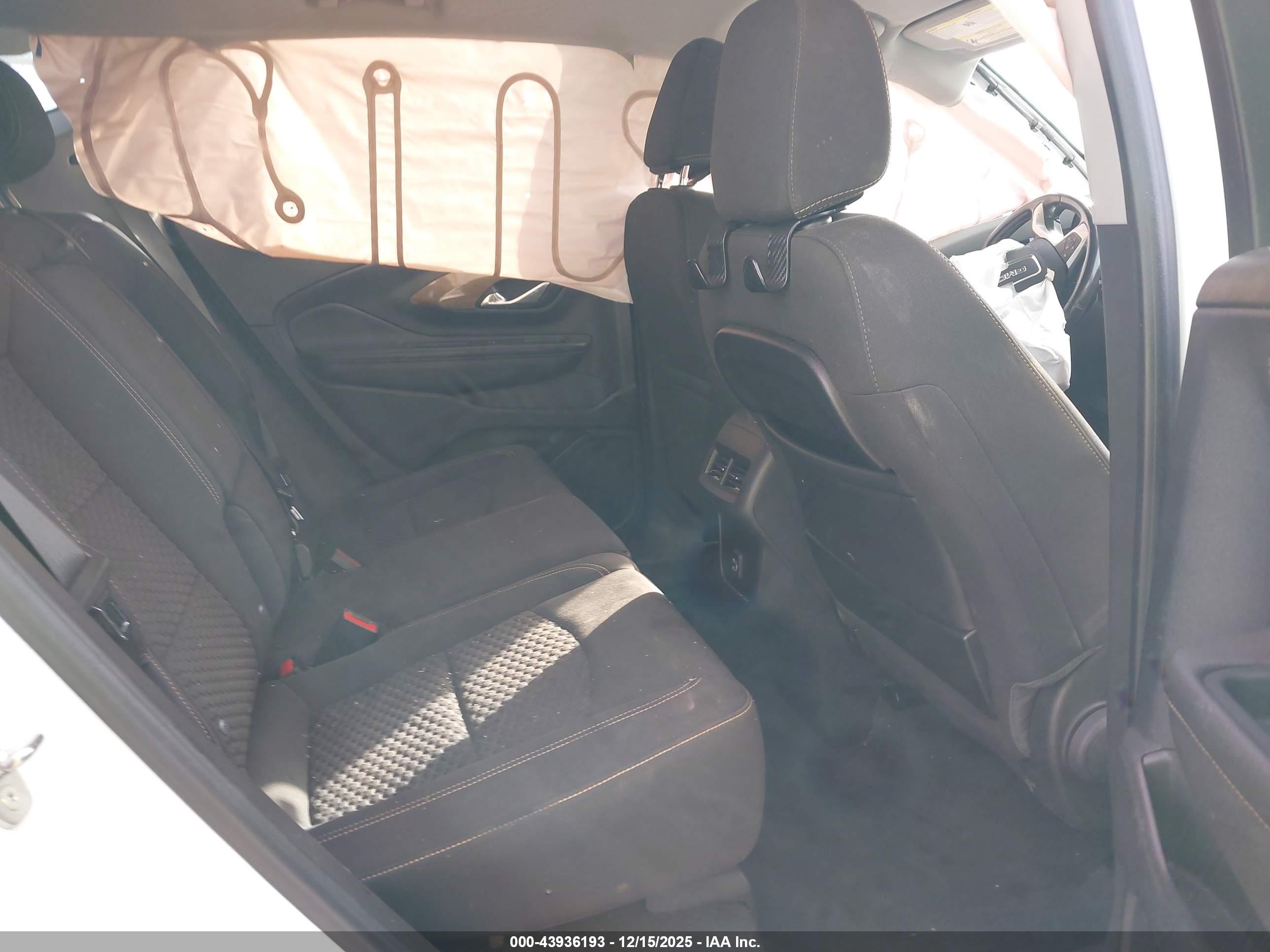 GMC TERRAIN image 8