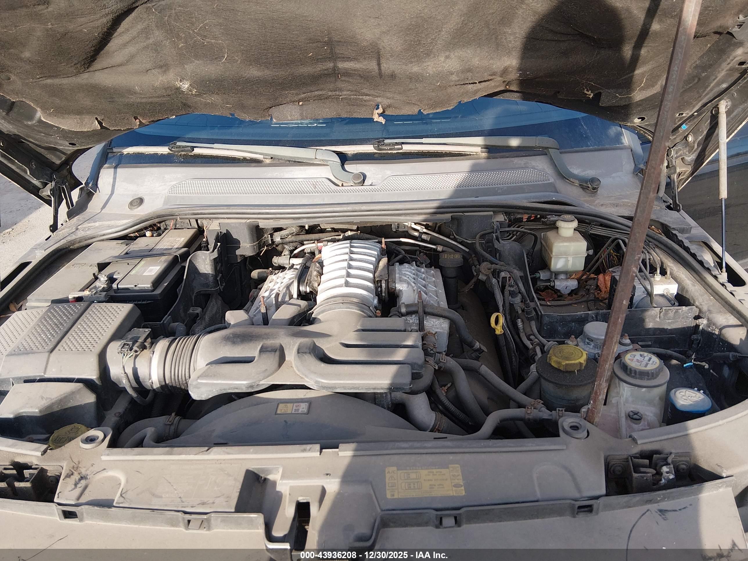 LAND ROVER image 10
