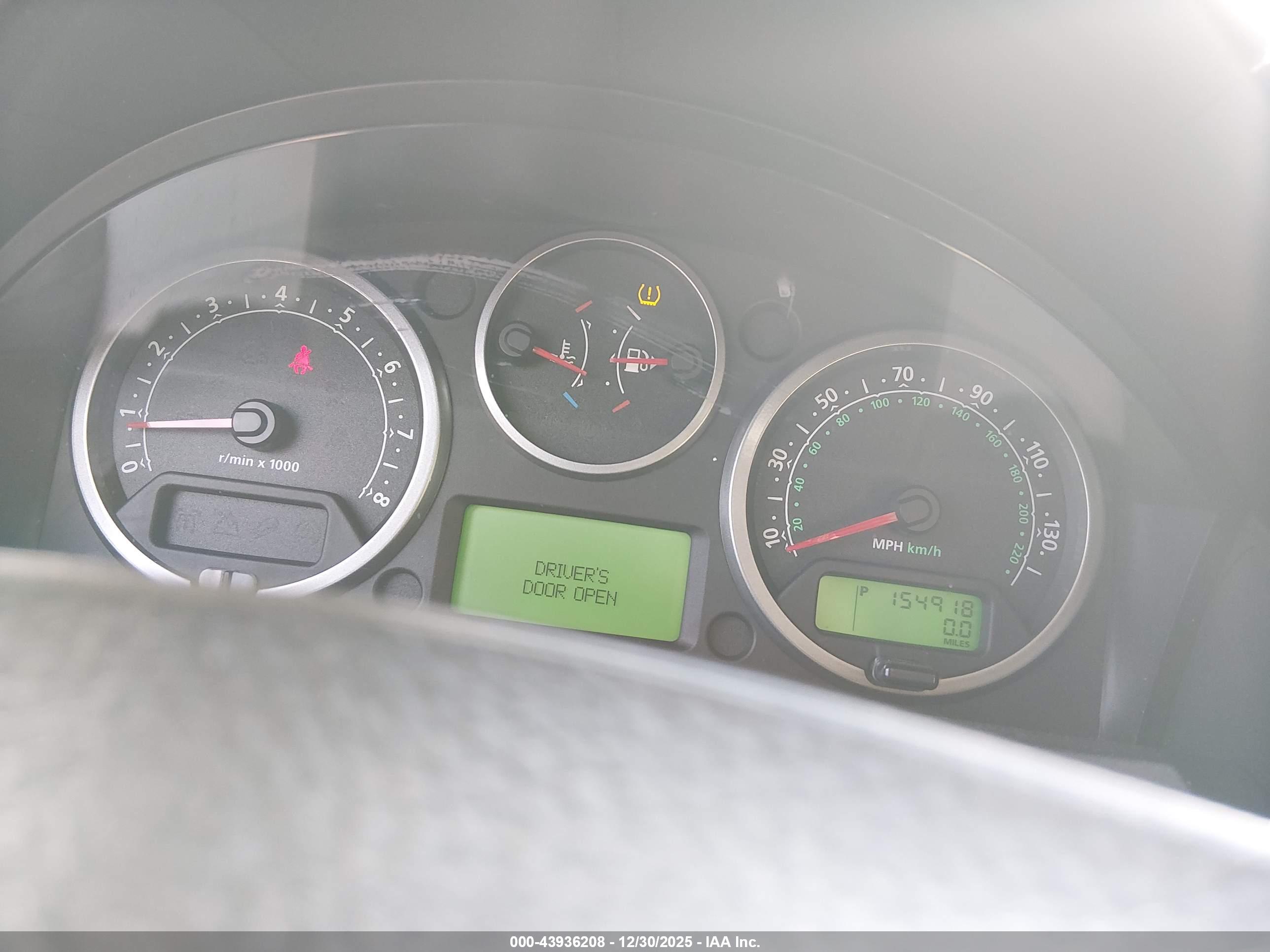 LAND ROVER image 7
