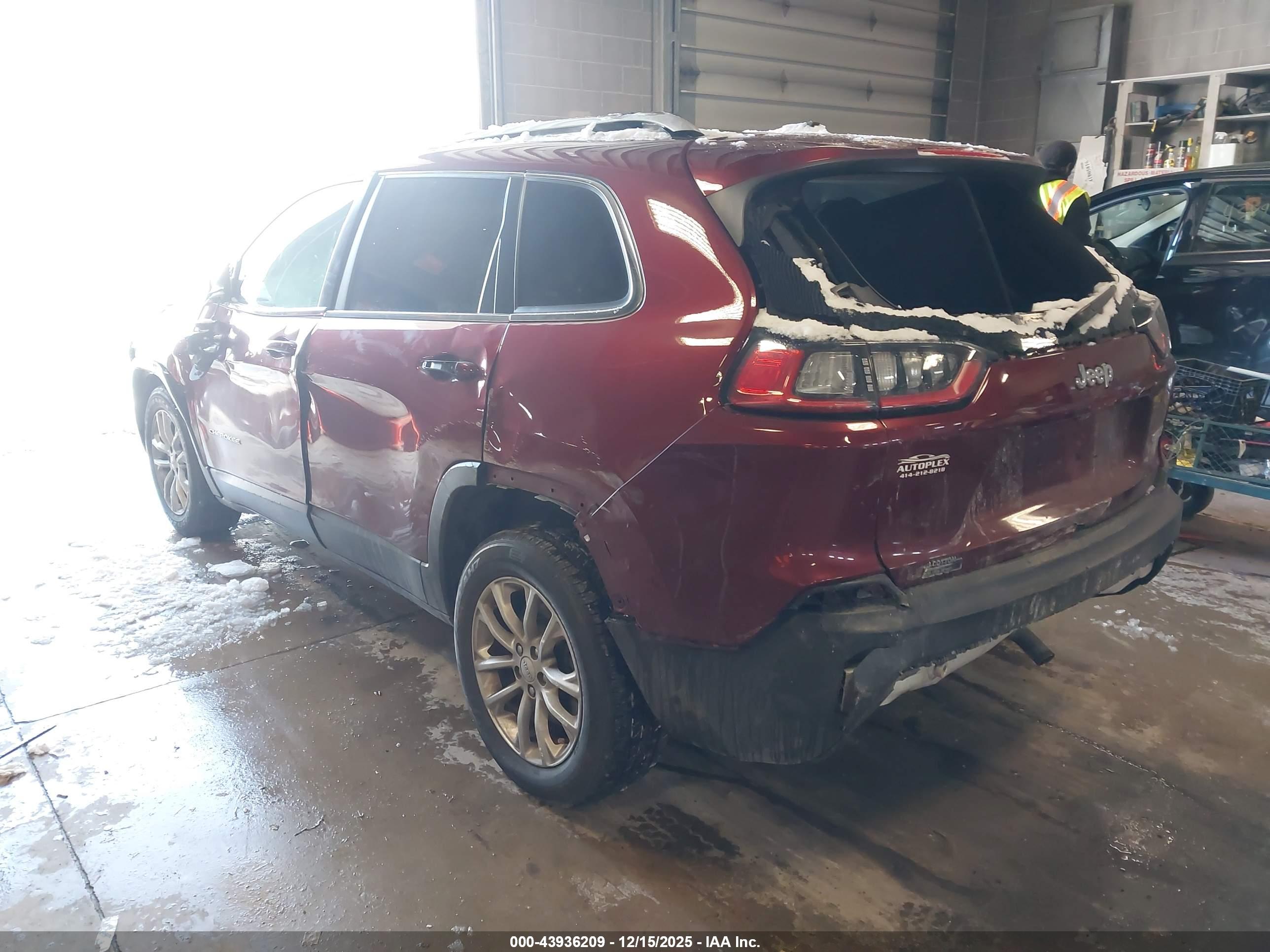JEEP CHEROKEE image 3