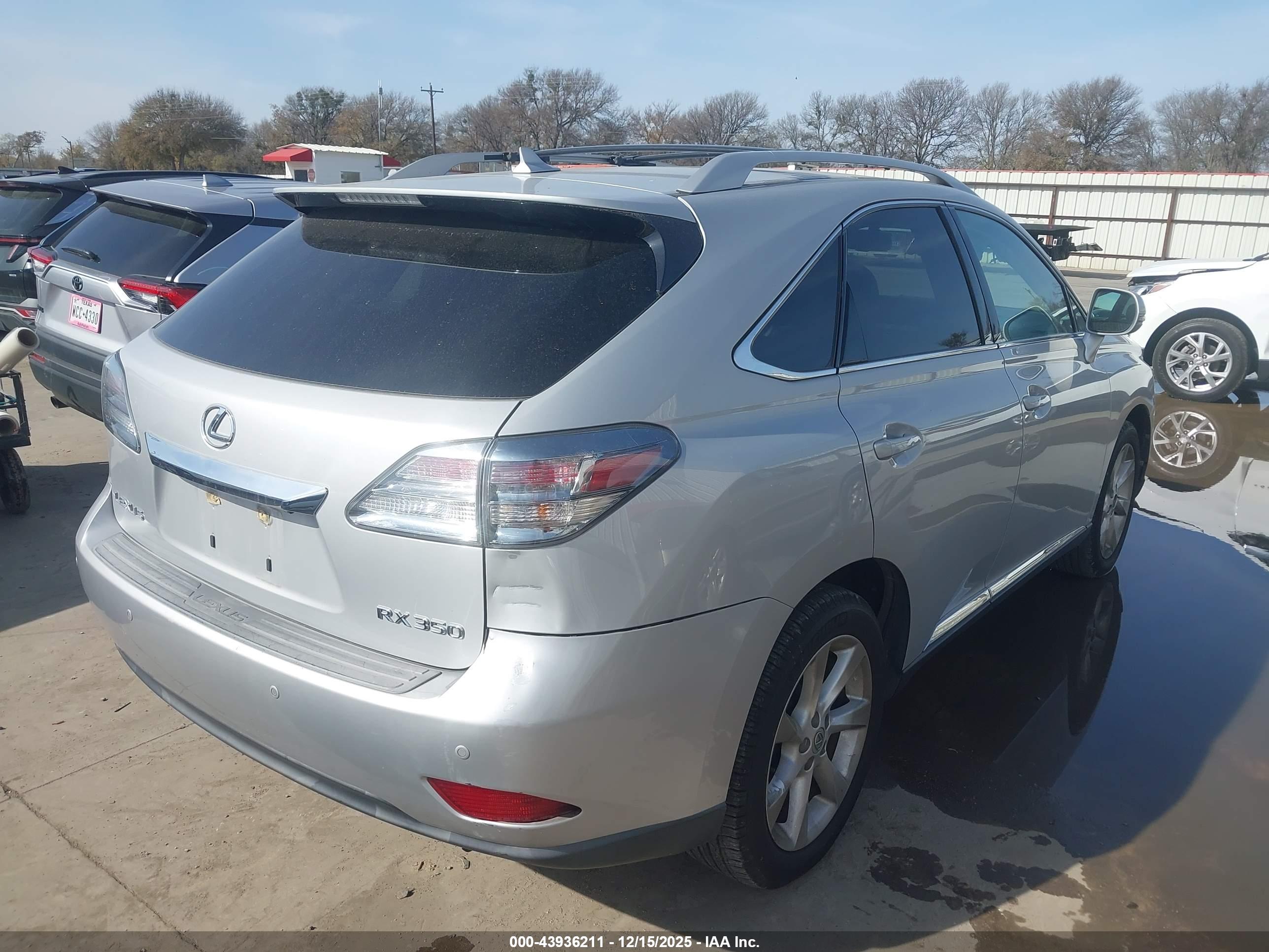 LEXUS RX image 4
