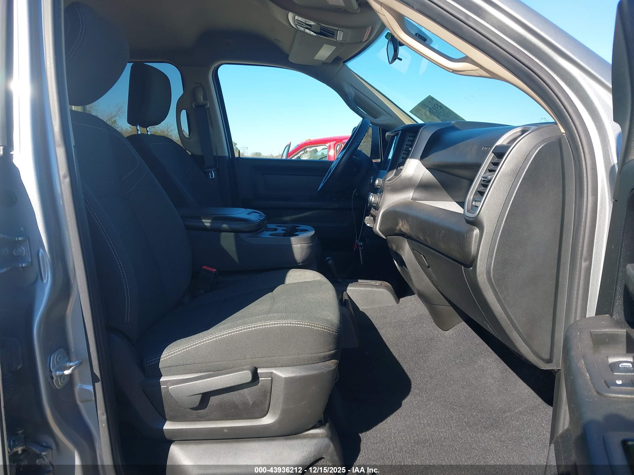 RAM 2500 image 5
