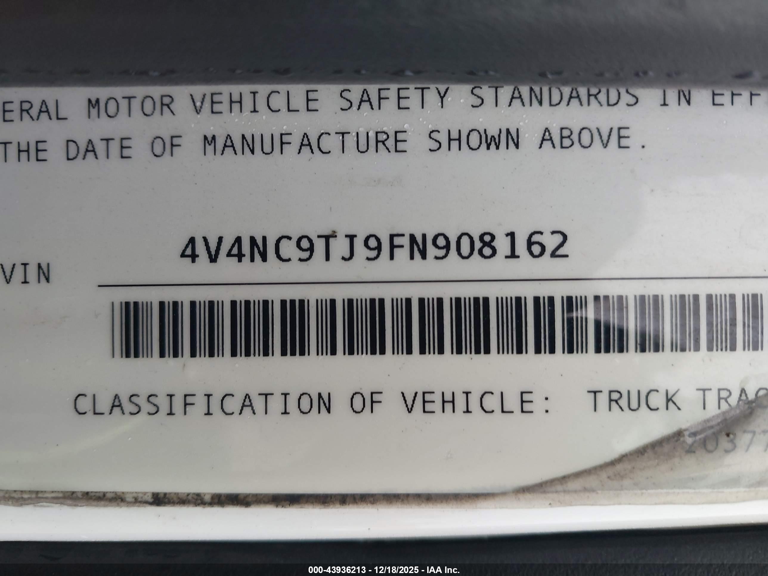 VOLVO VN image 9
