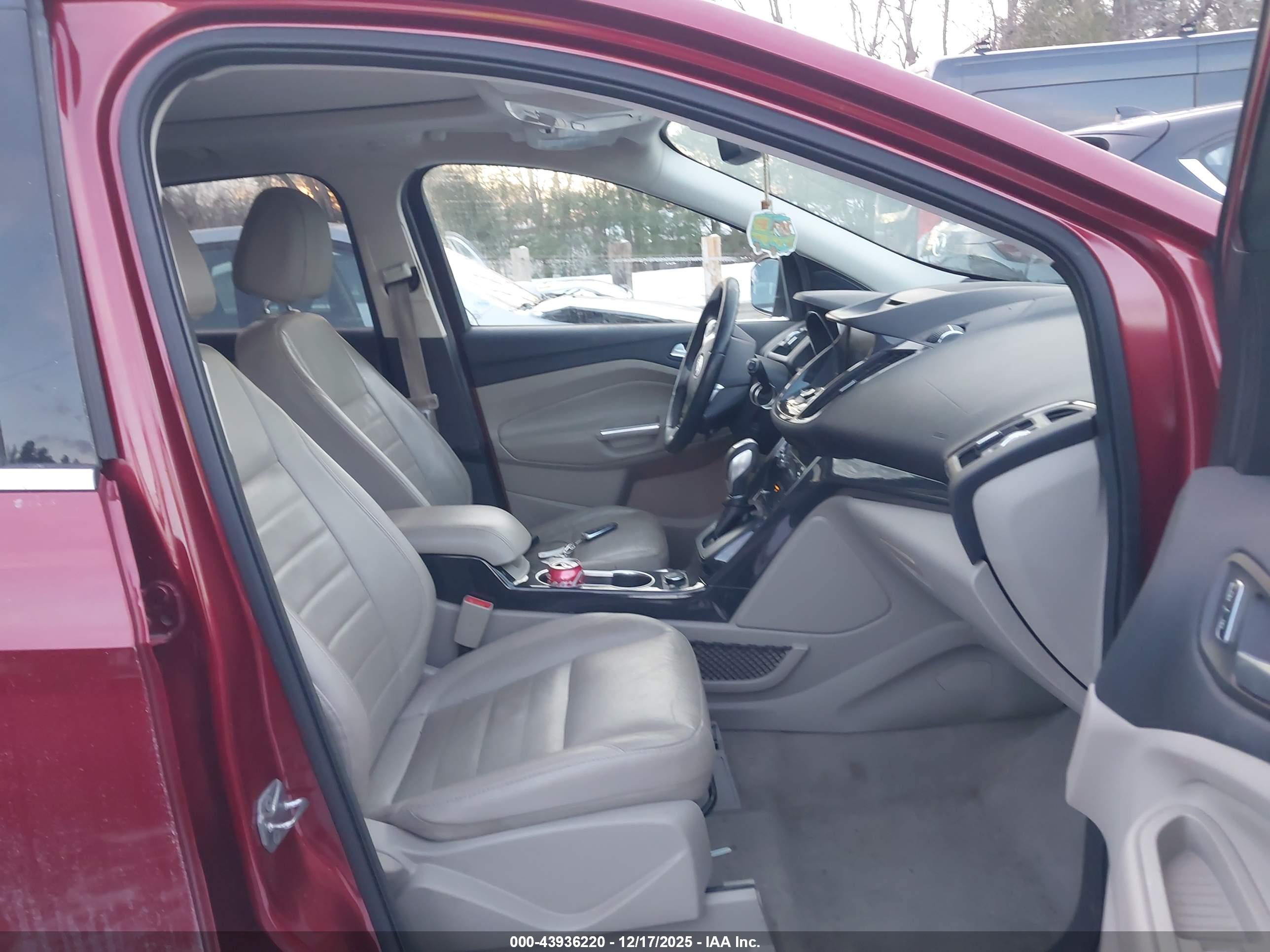 FORD ESCAPE image 5