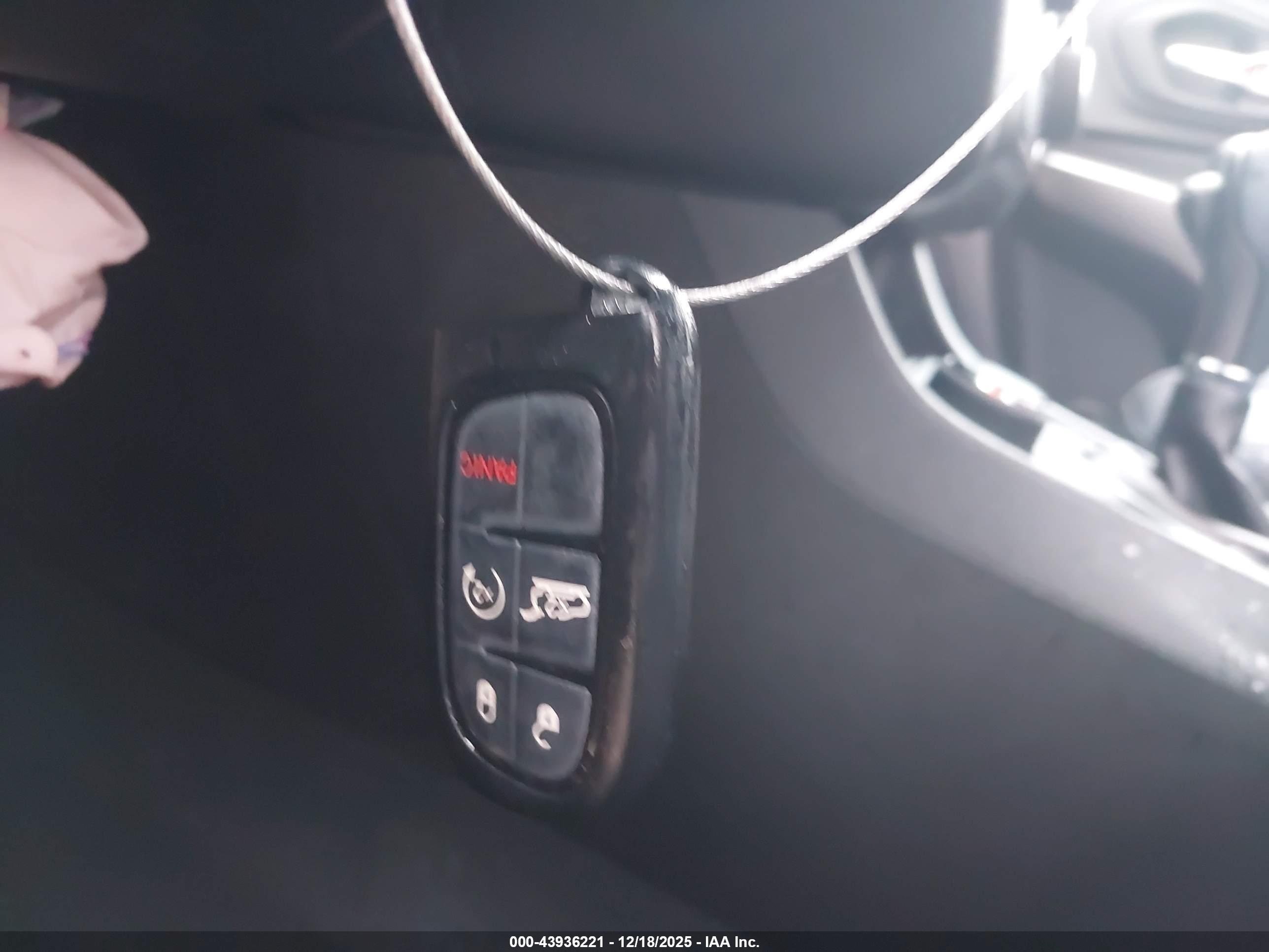 JEEP CHEROKEE image 11