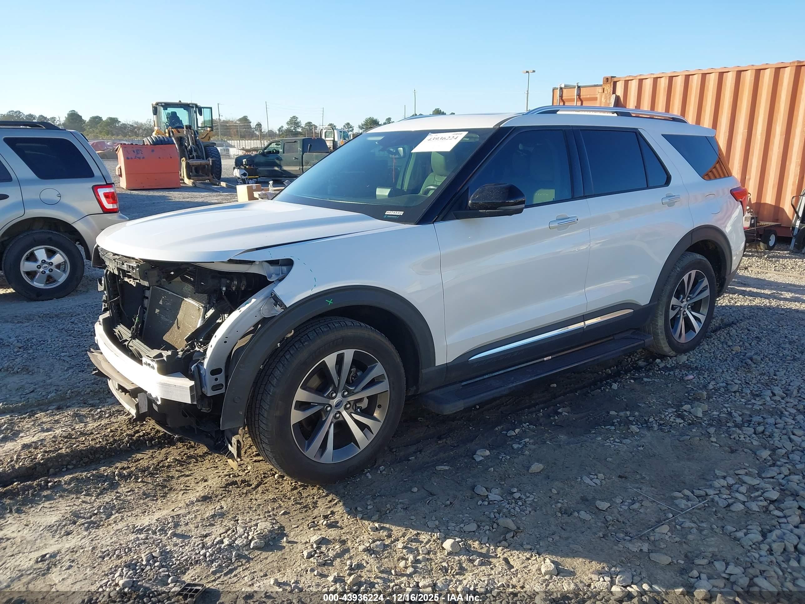 FORD EXPLORER image 2