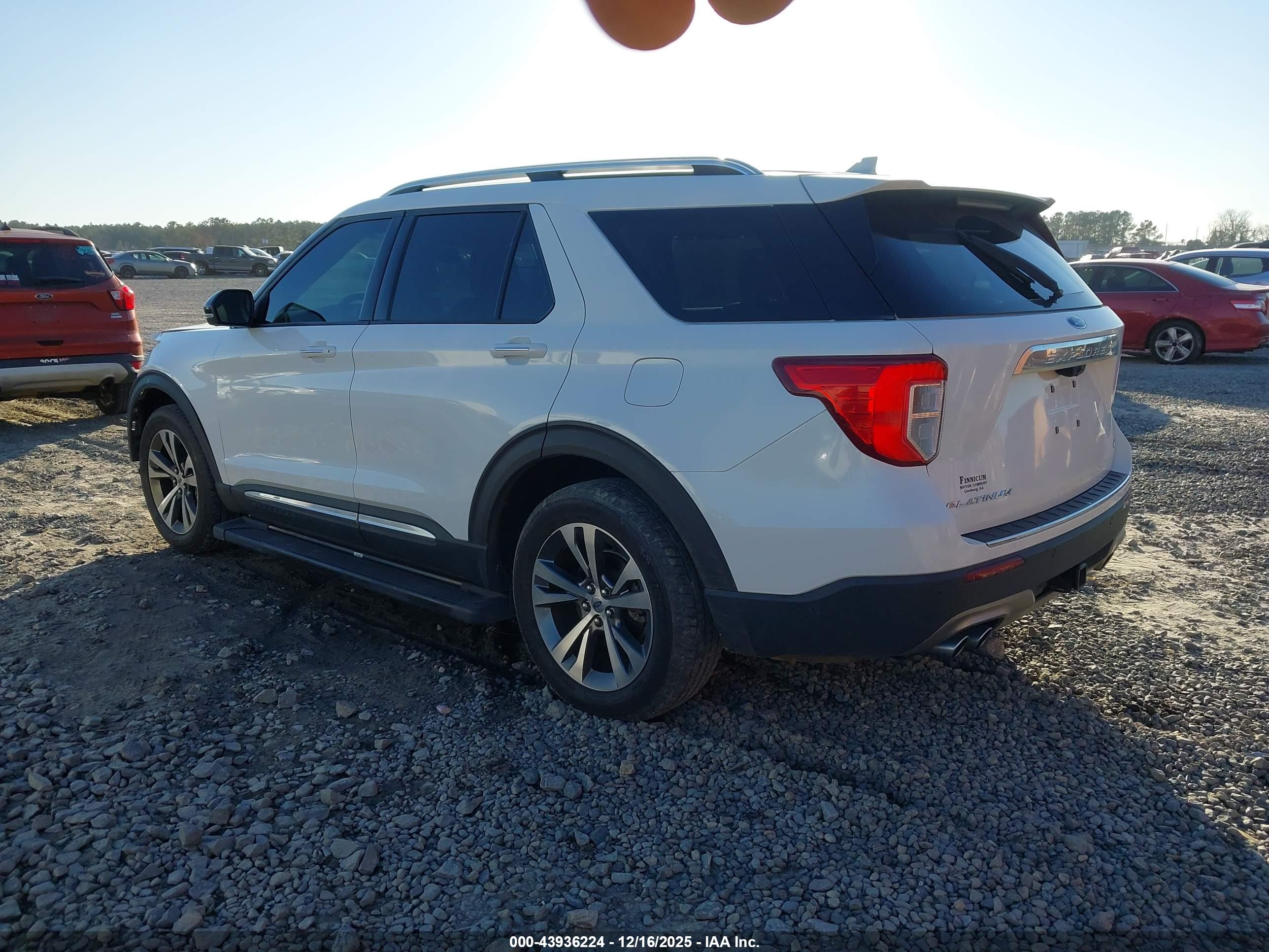 FORD EXPLORER image 3