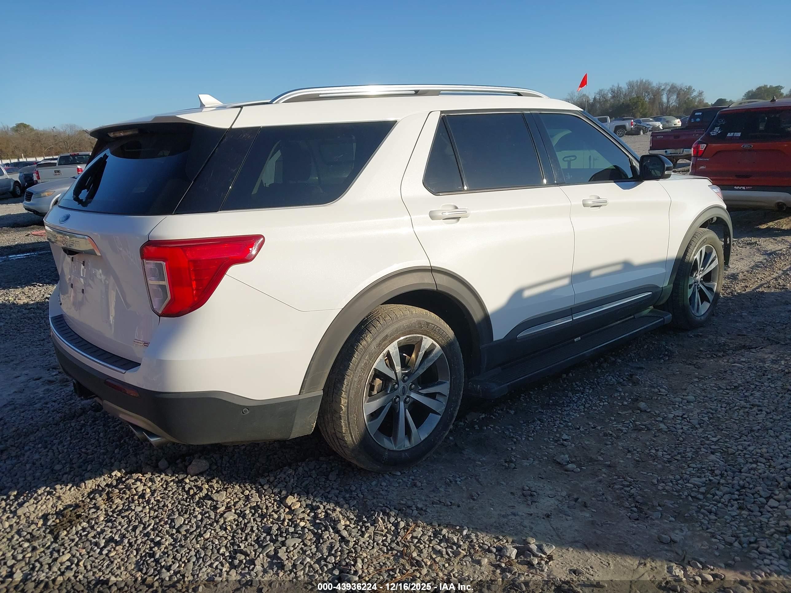 FORD EXPLORER image 4