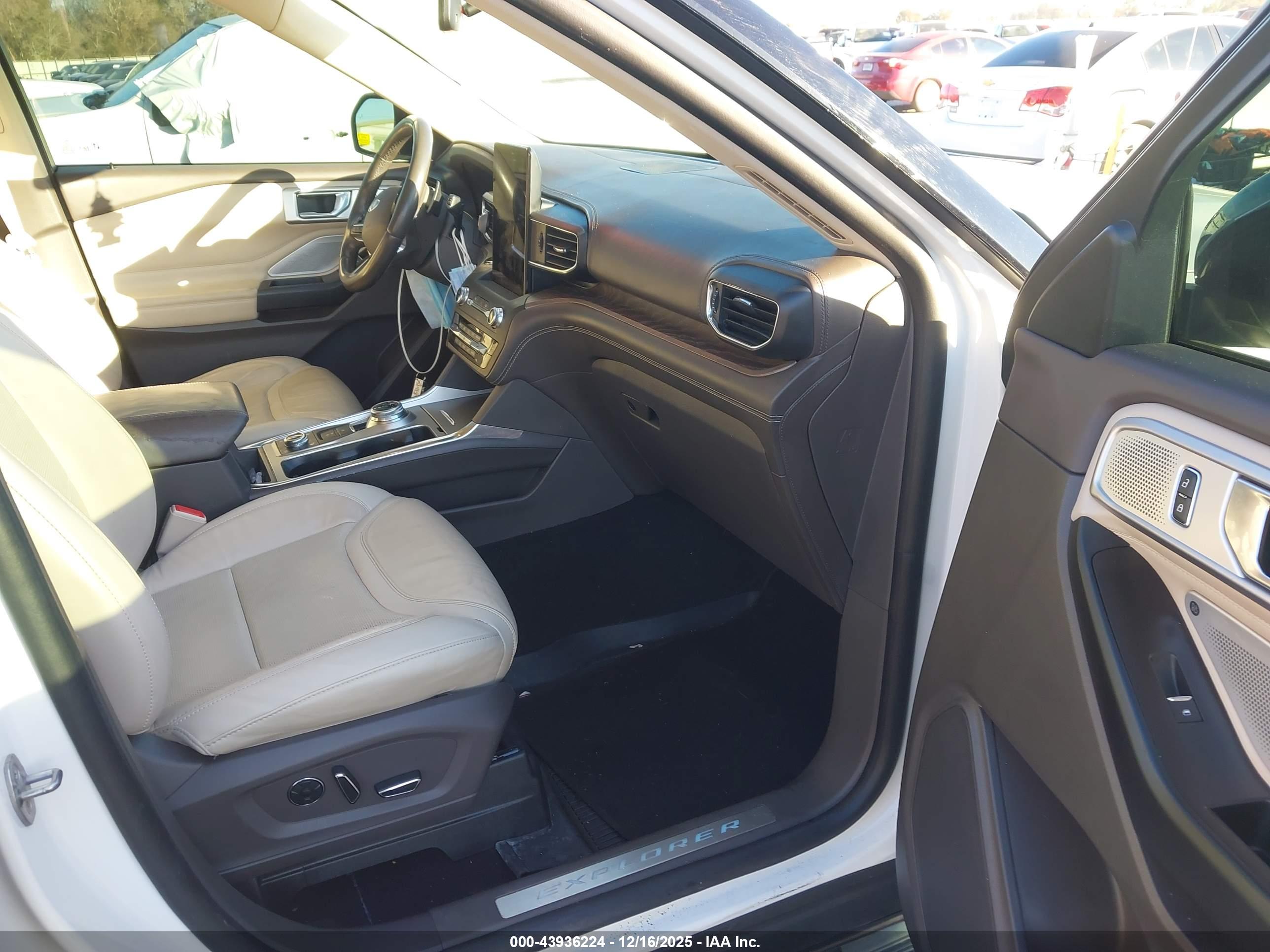 FORD EXPLORER image 5