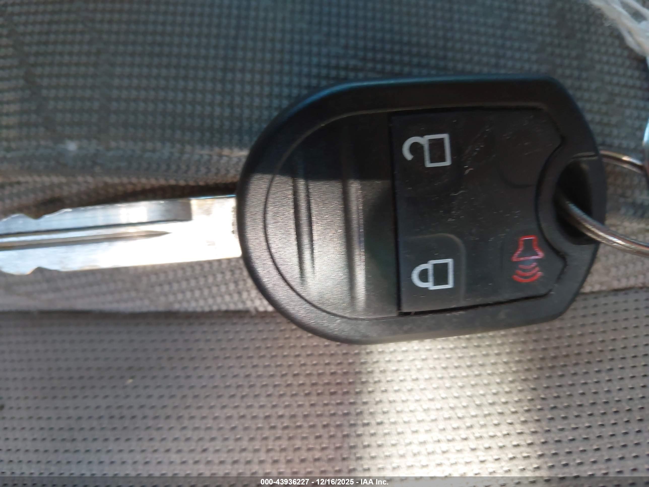 FORD EXPLORER image 11