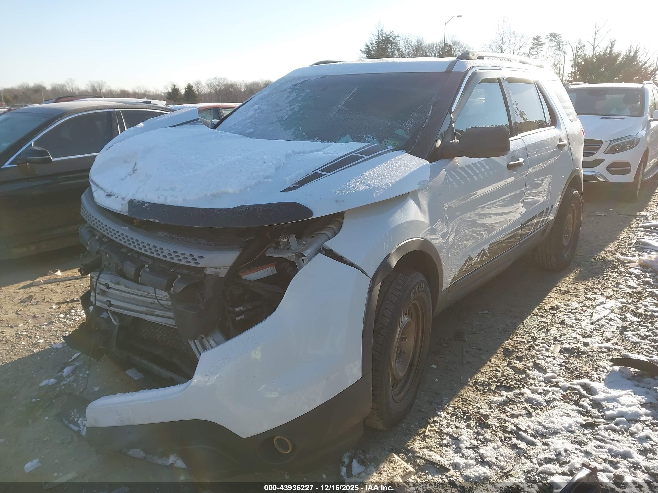 FORD EXPLORER image 2