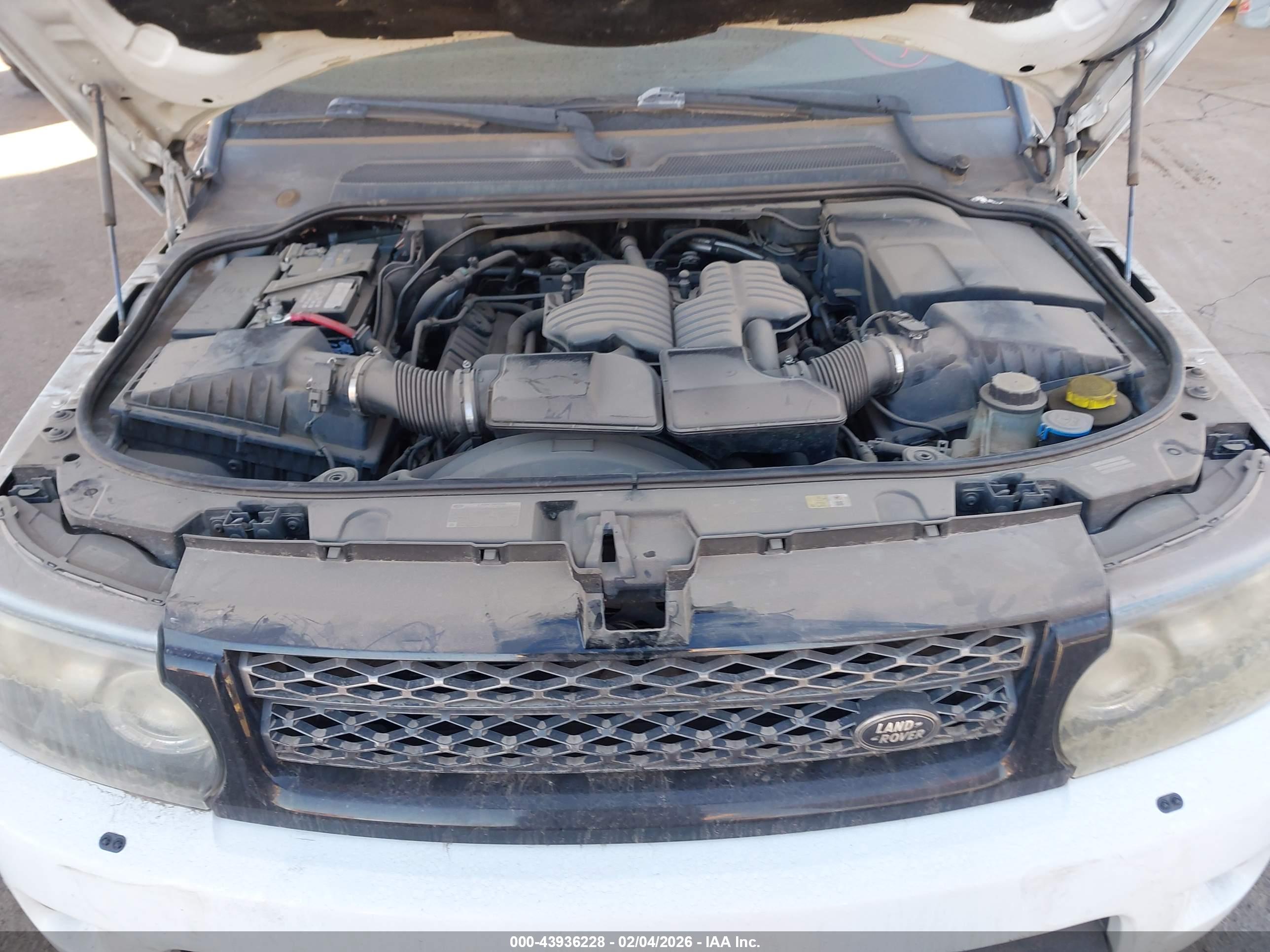LAND ROVER image 10