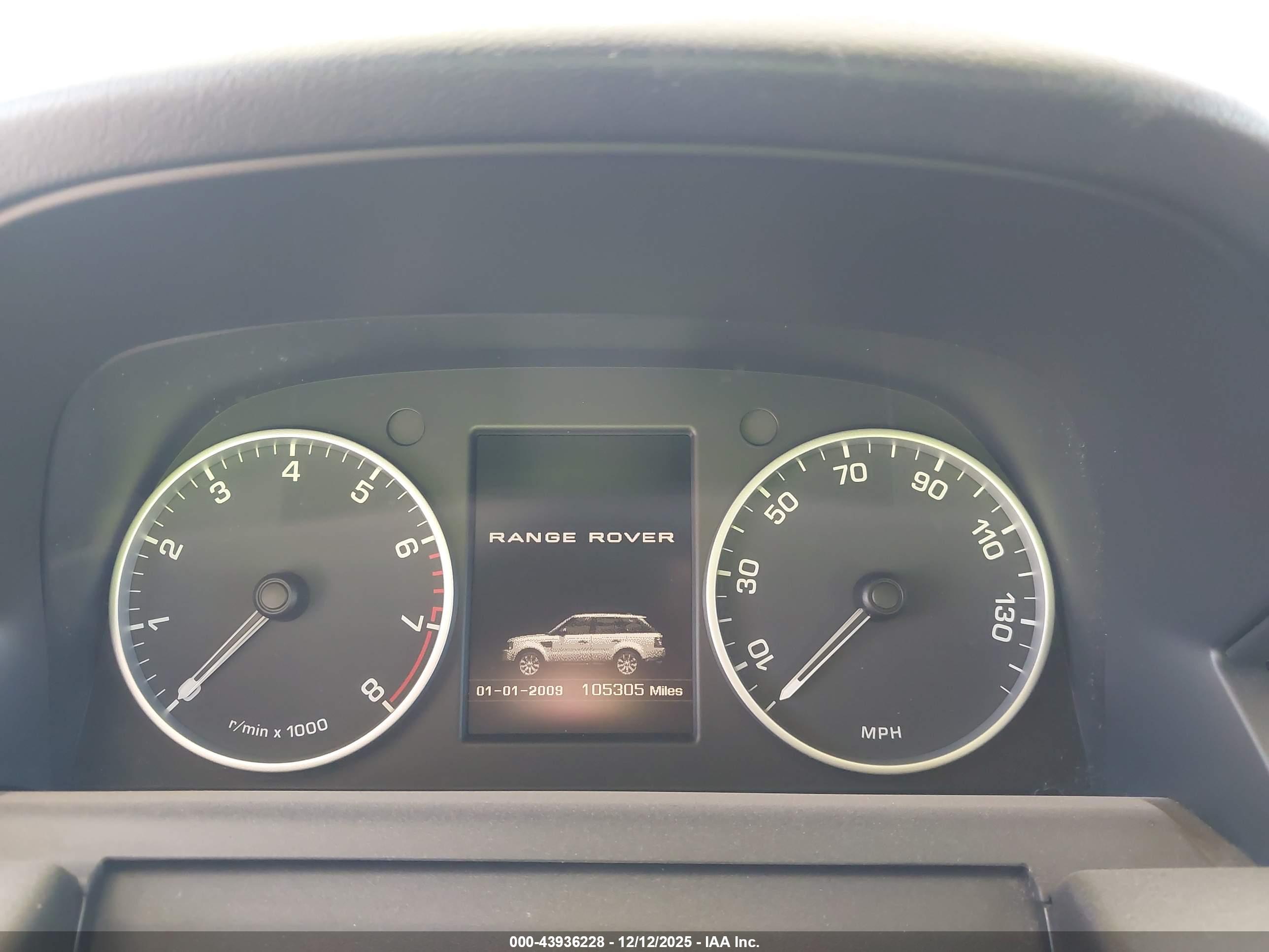 LAND ROVER image 7