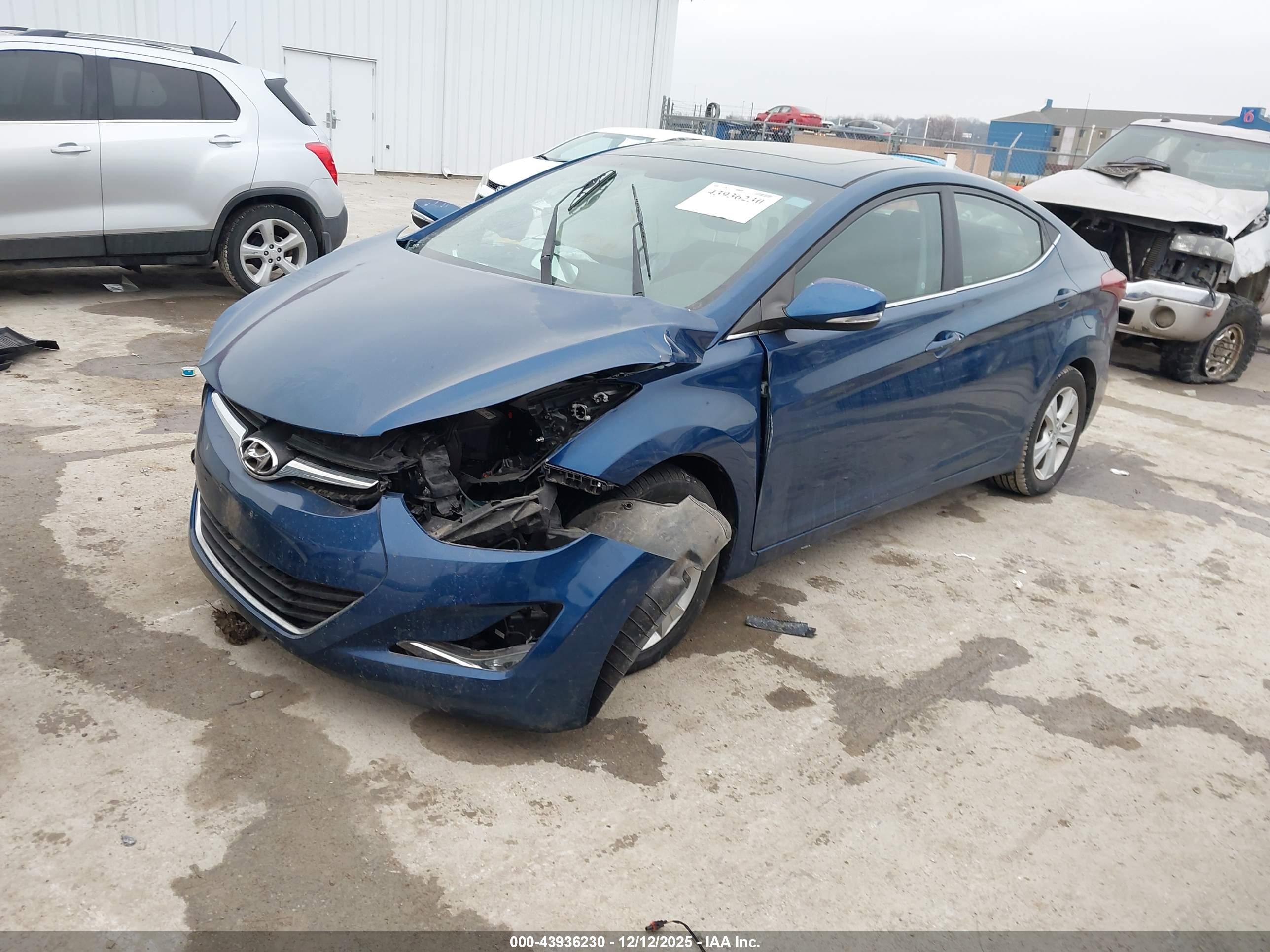HYUNDAI ELANTRA image 2