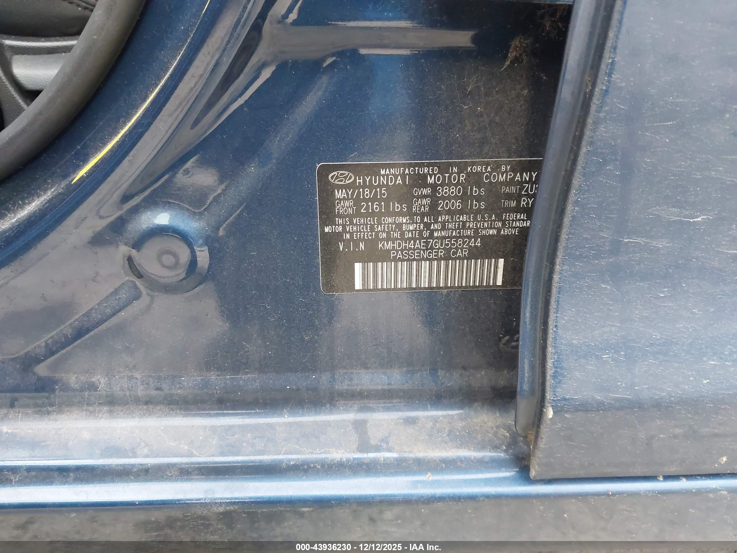HYUNDAI ELANTRA image 9