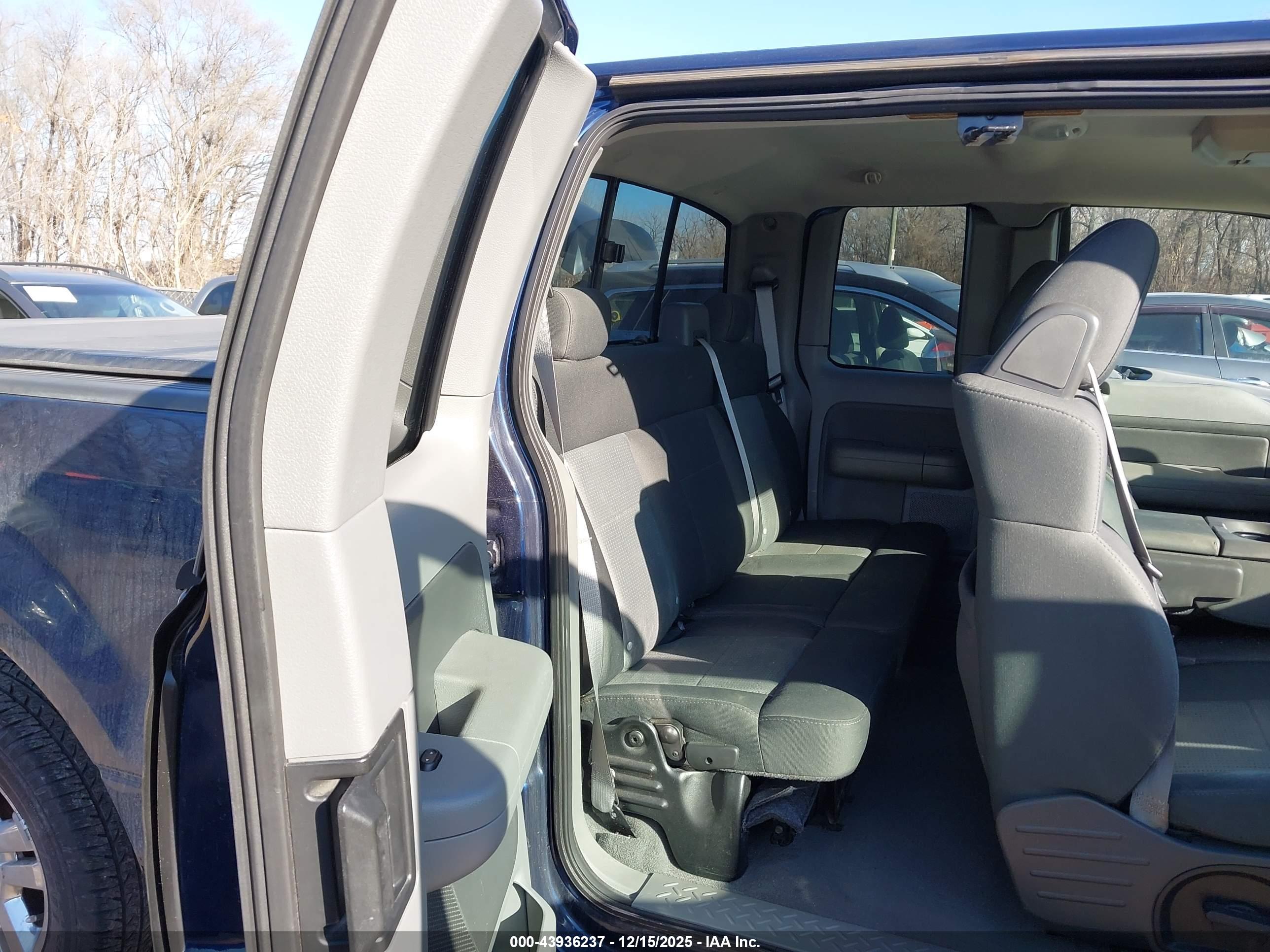 FORD F-150 image 8