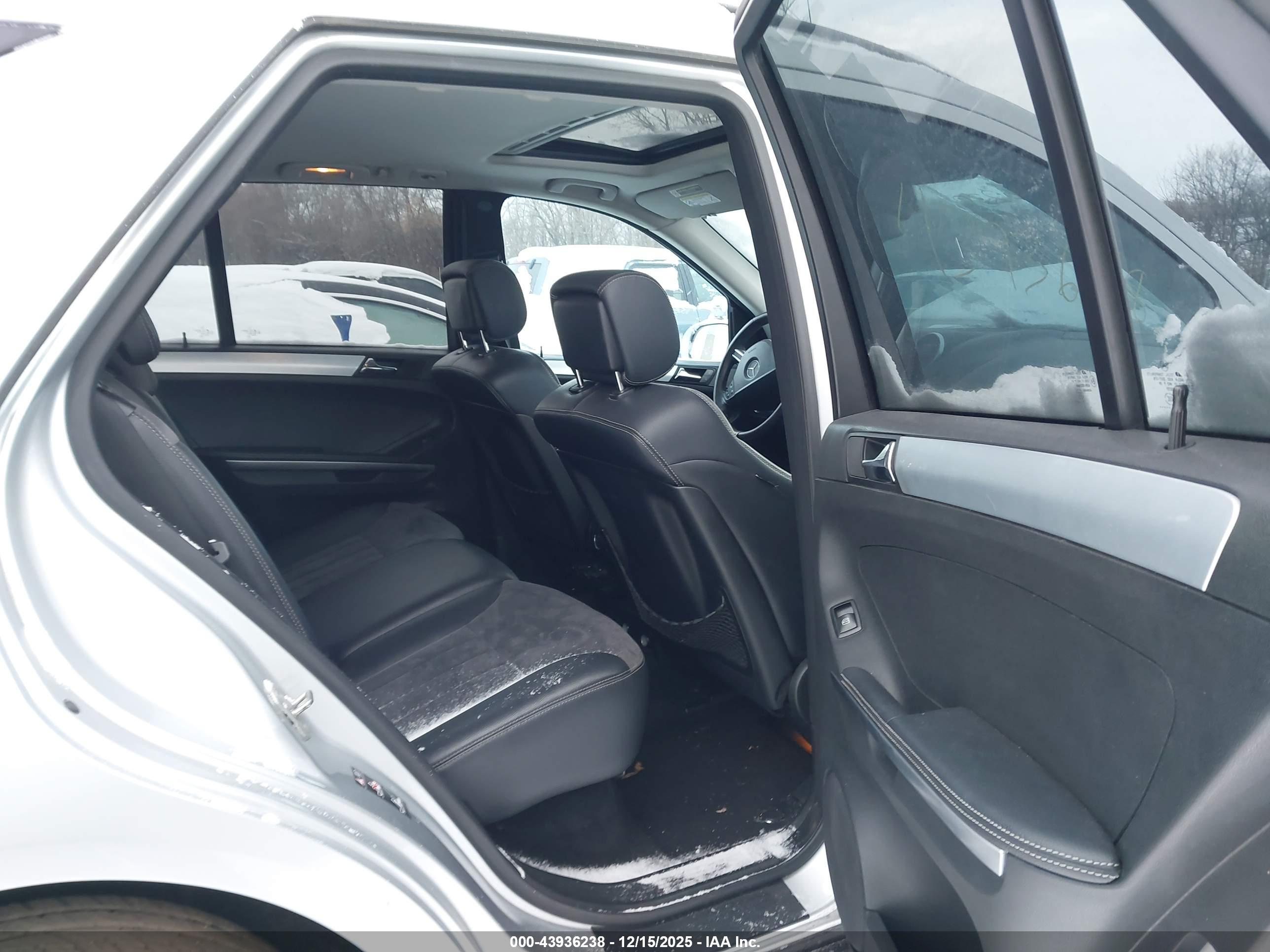 MERCEDES-BENZ ML image 8