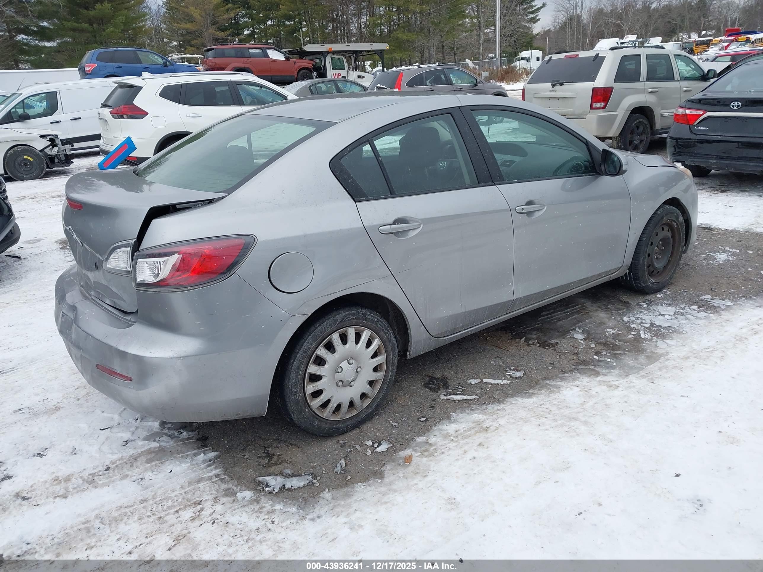 MAZDA MAZDA3 image 4
