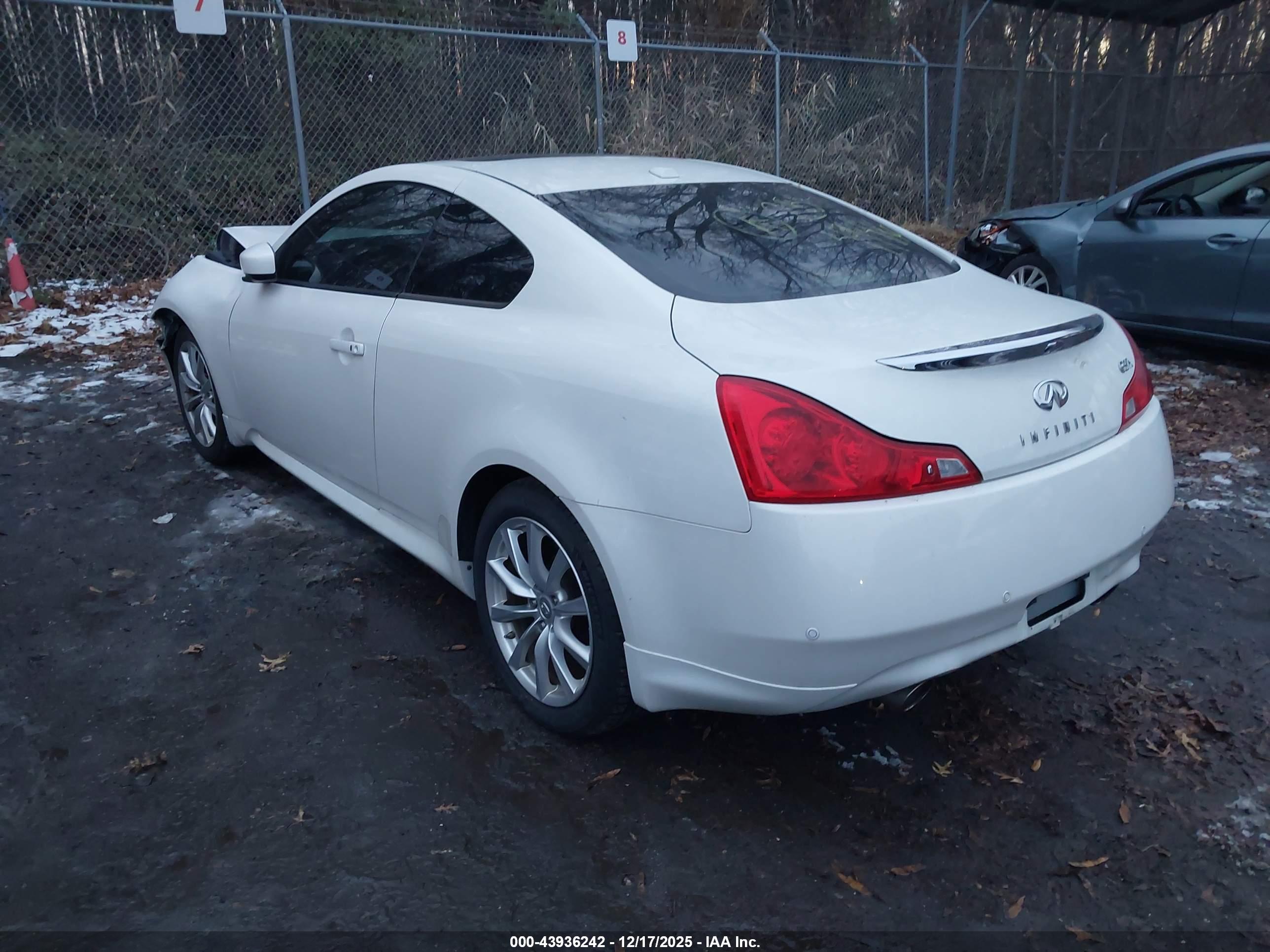 INFINITI G37X image 3