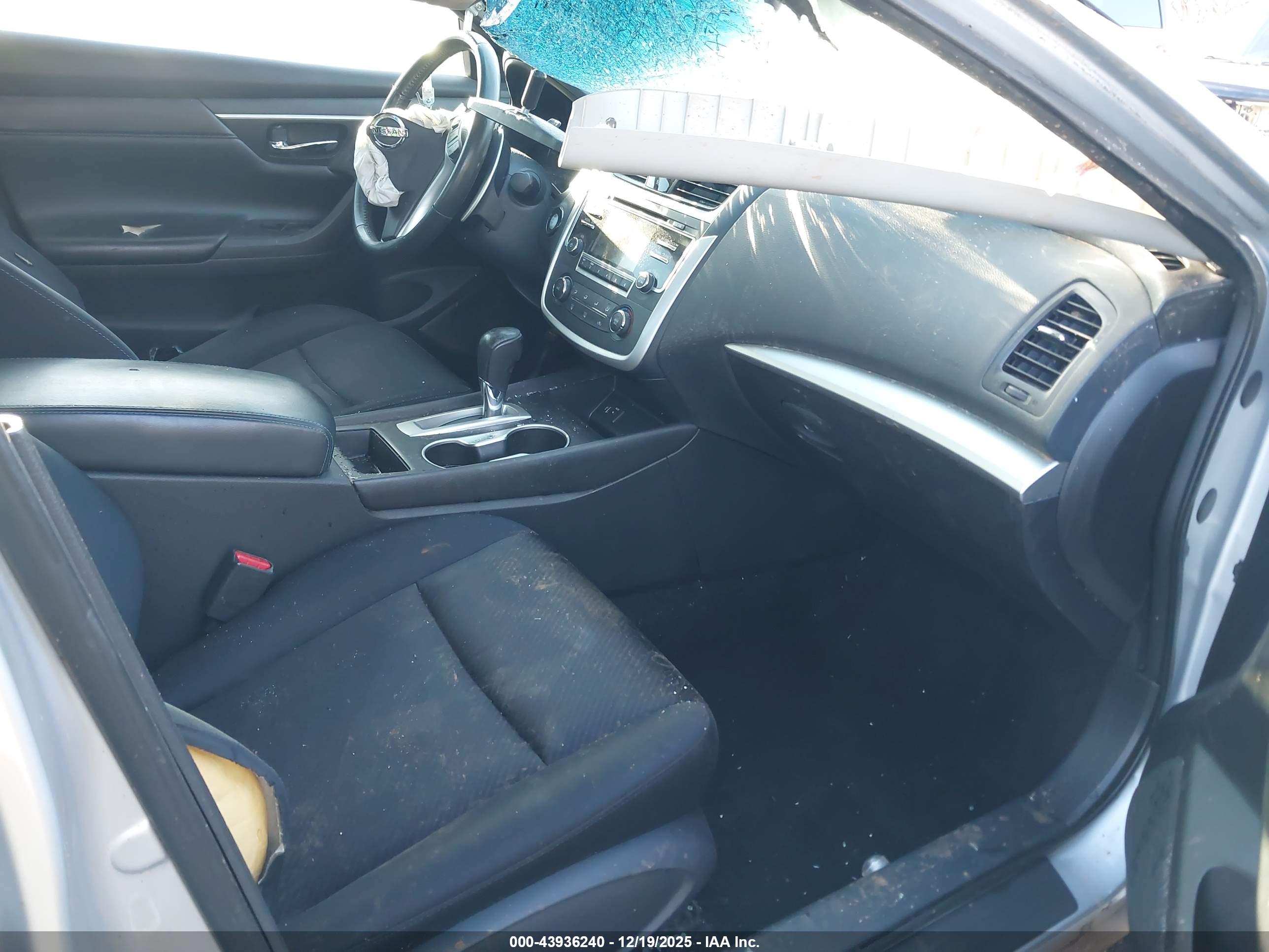 NISSAN ALTIMA image 5