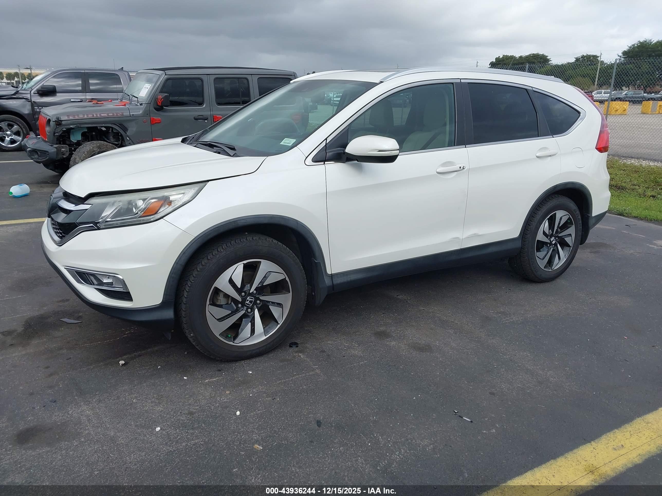 HONDA CR-V image 2