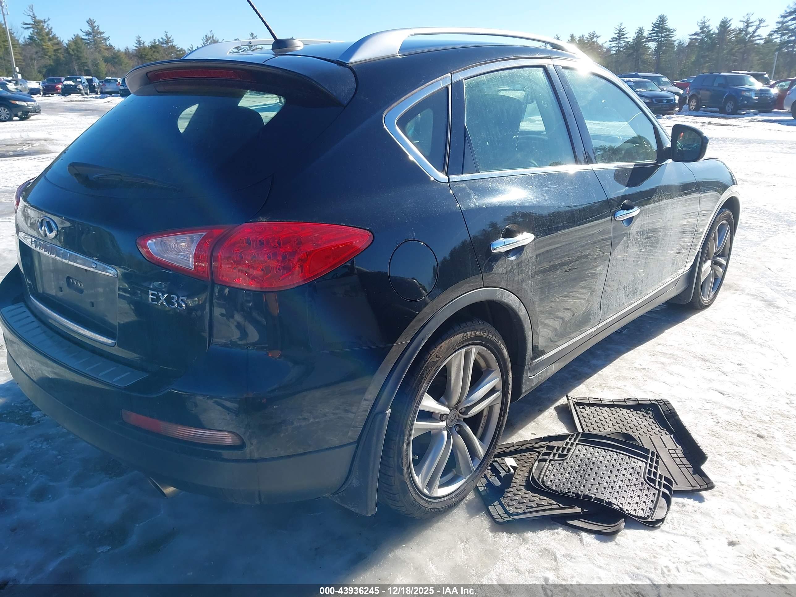 INFINITI EX35 image 4
