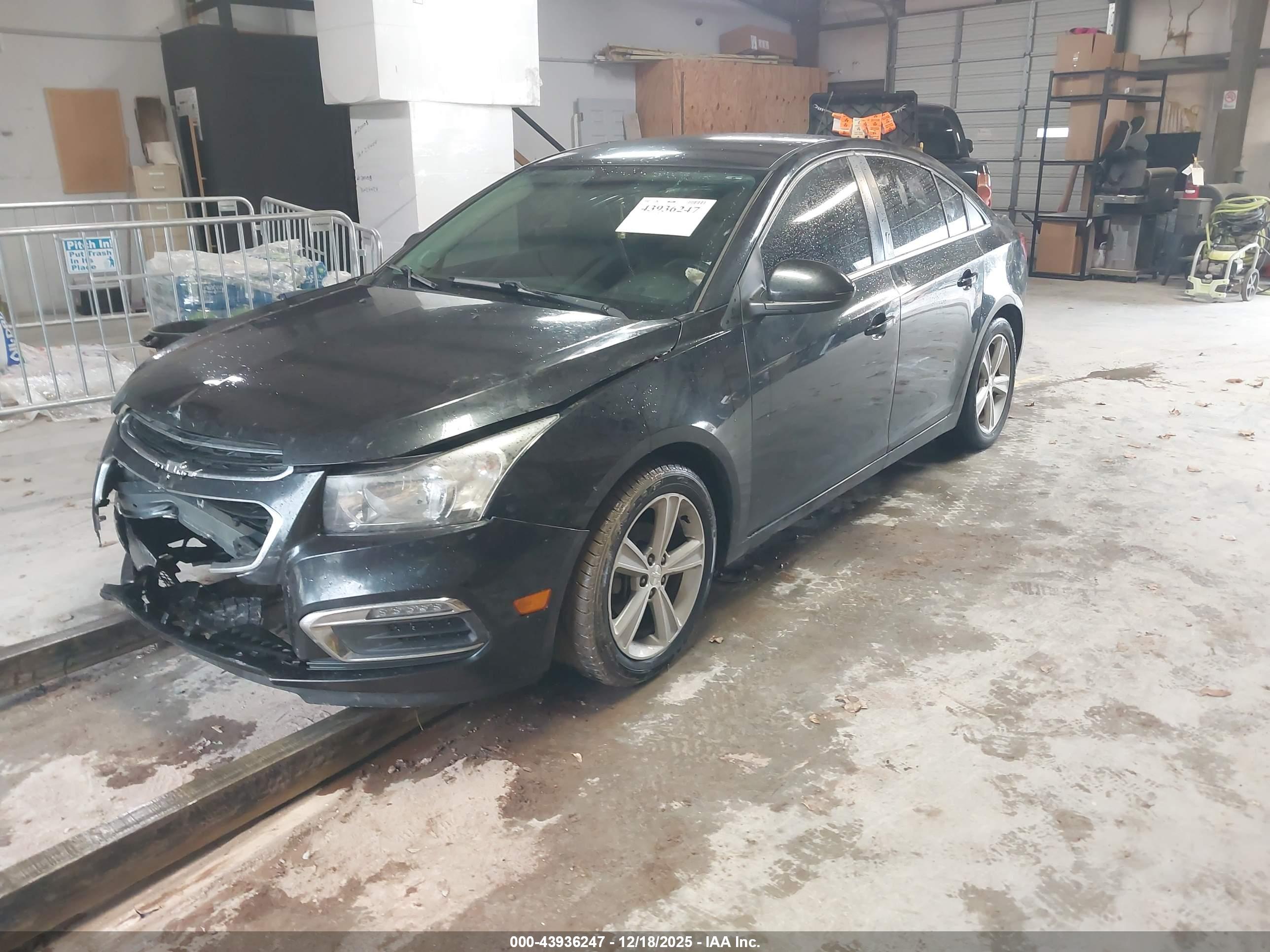 CHEVROLET CRUZE image 2