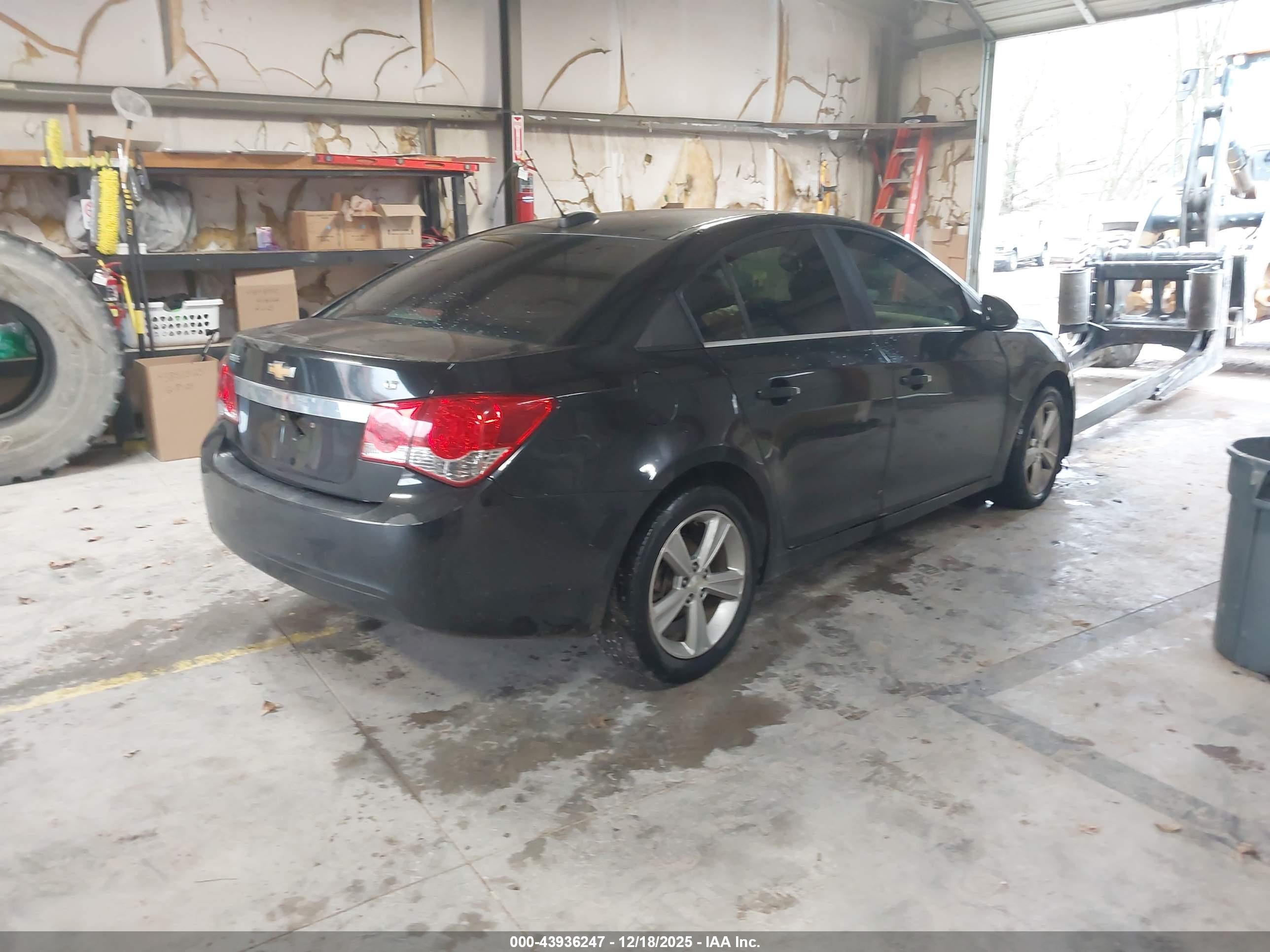 CHEVROLET CRUZE image 4