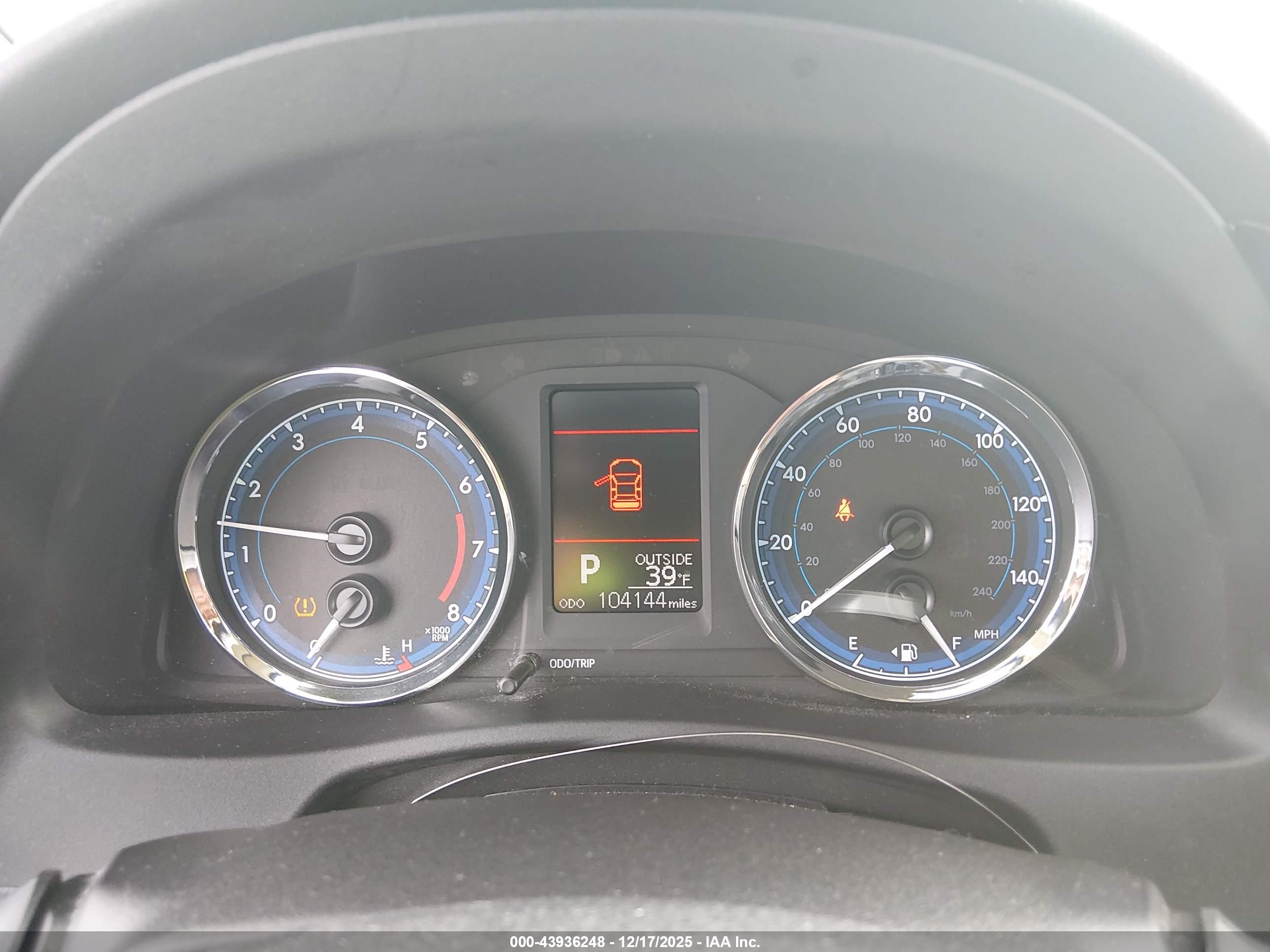 TOYOTA COROLLA image 7