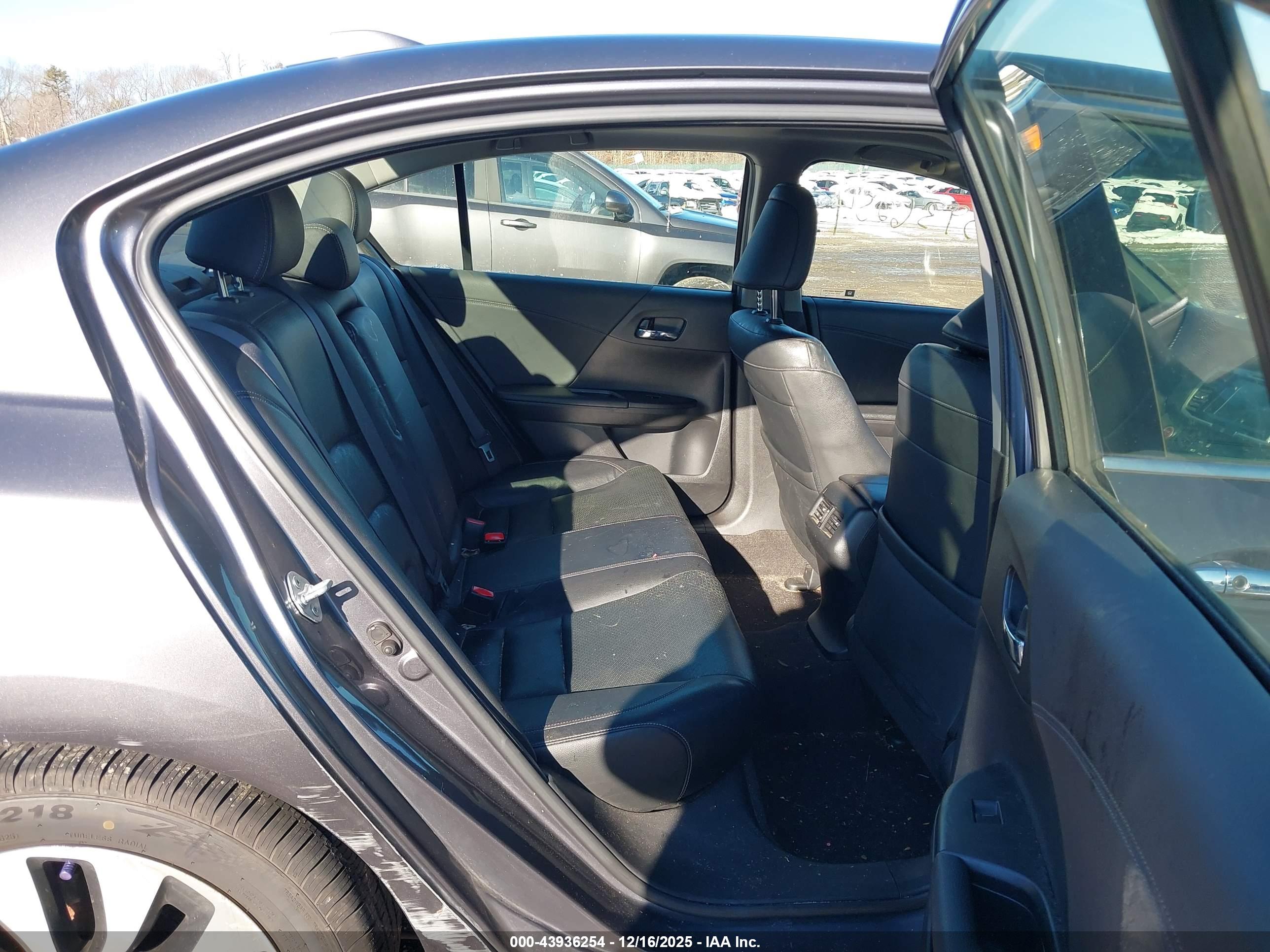 HONDA ACCORD image 8