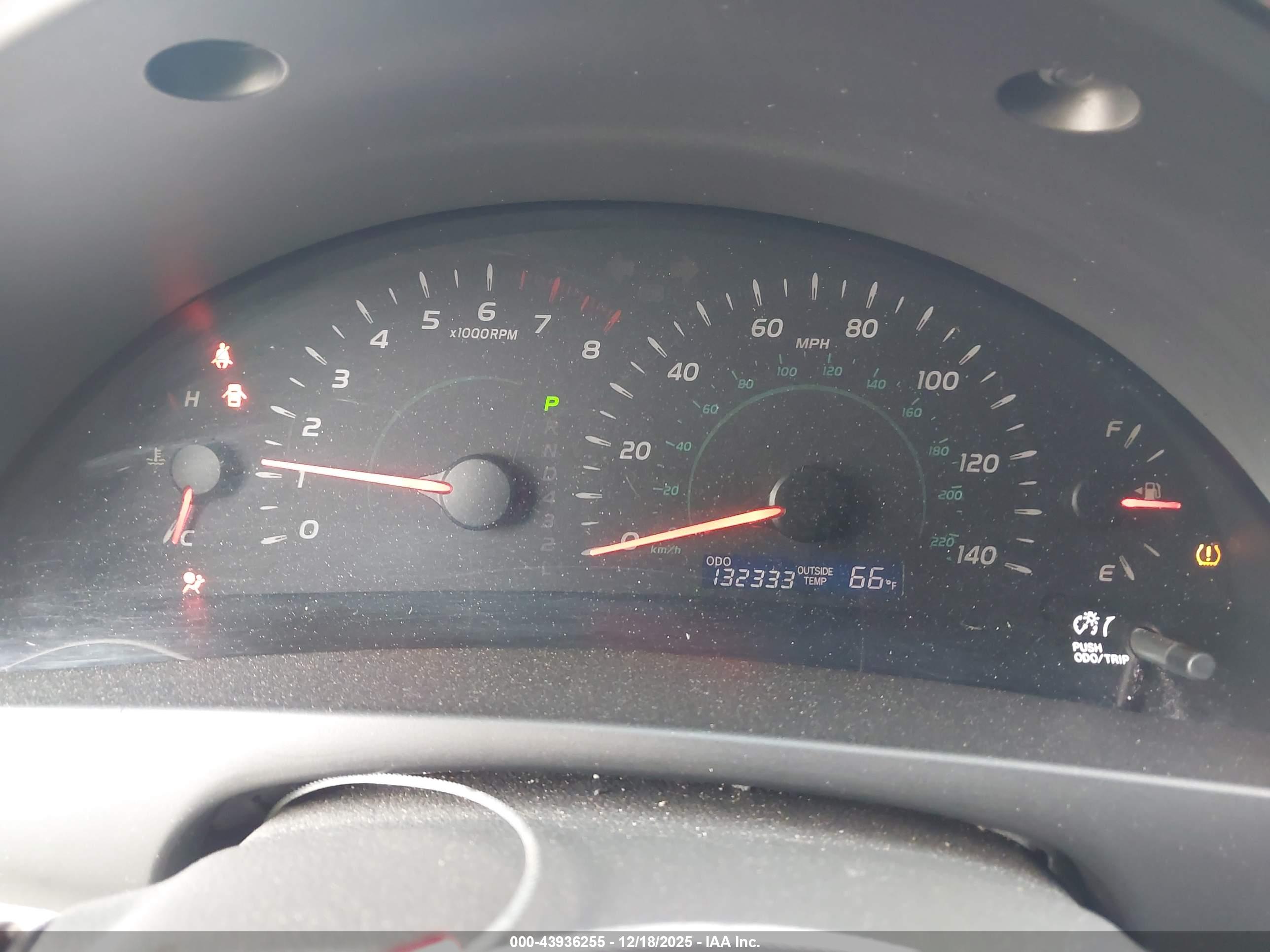 TOYOTA CAMRY image 7