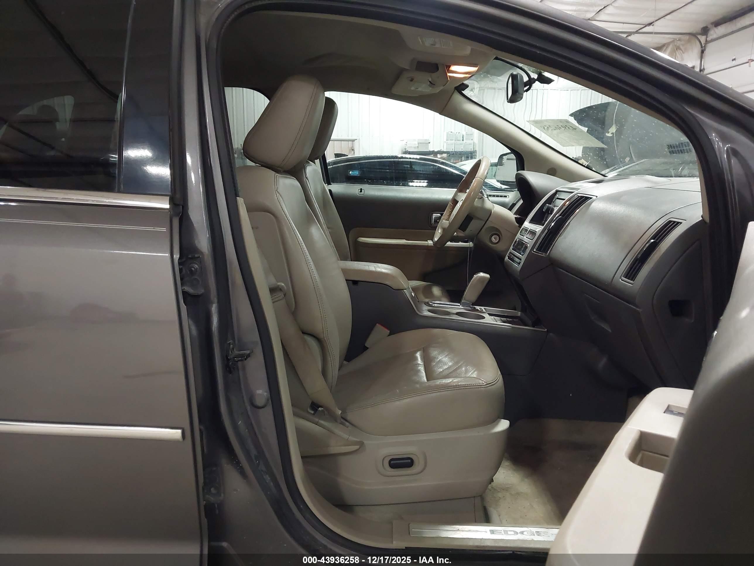 FORD EDGE image 5