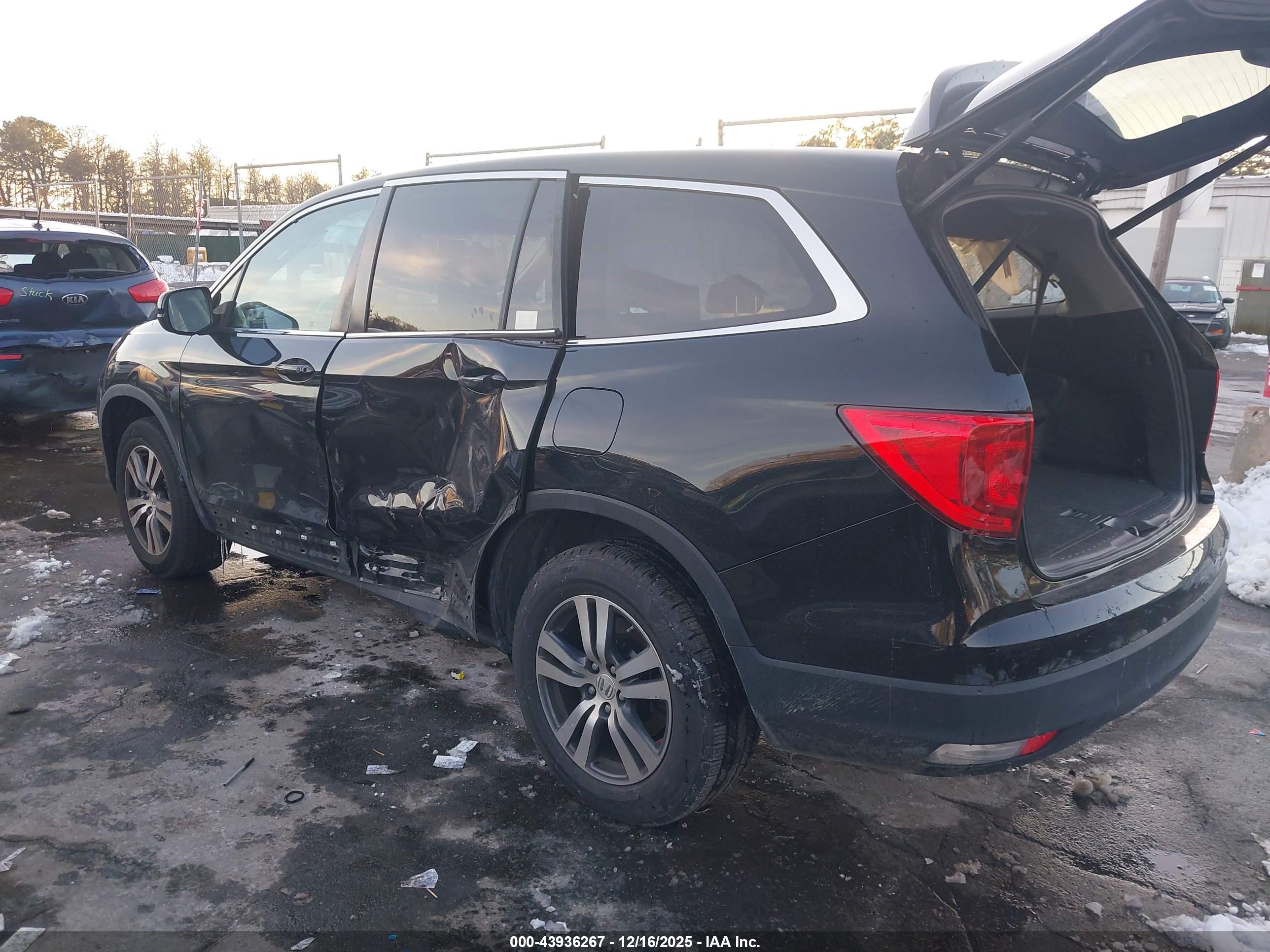 HONDA PILOT image 3