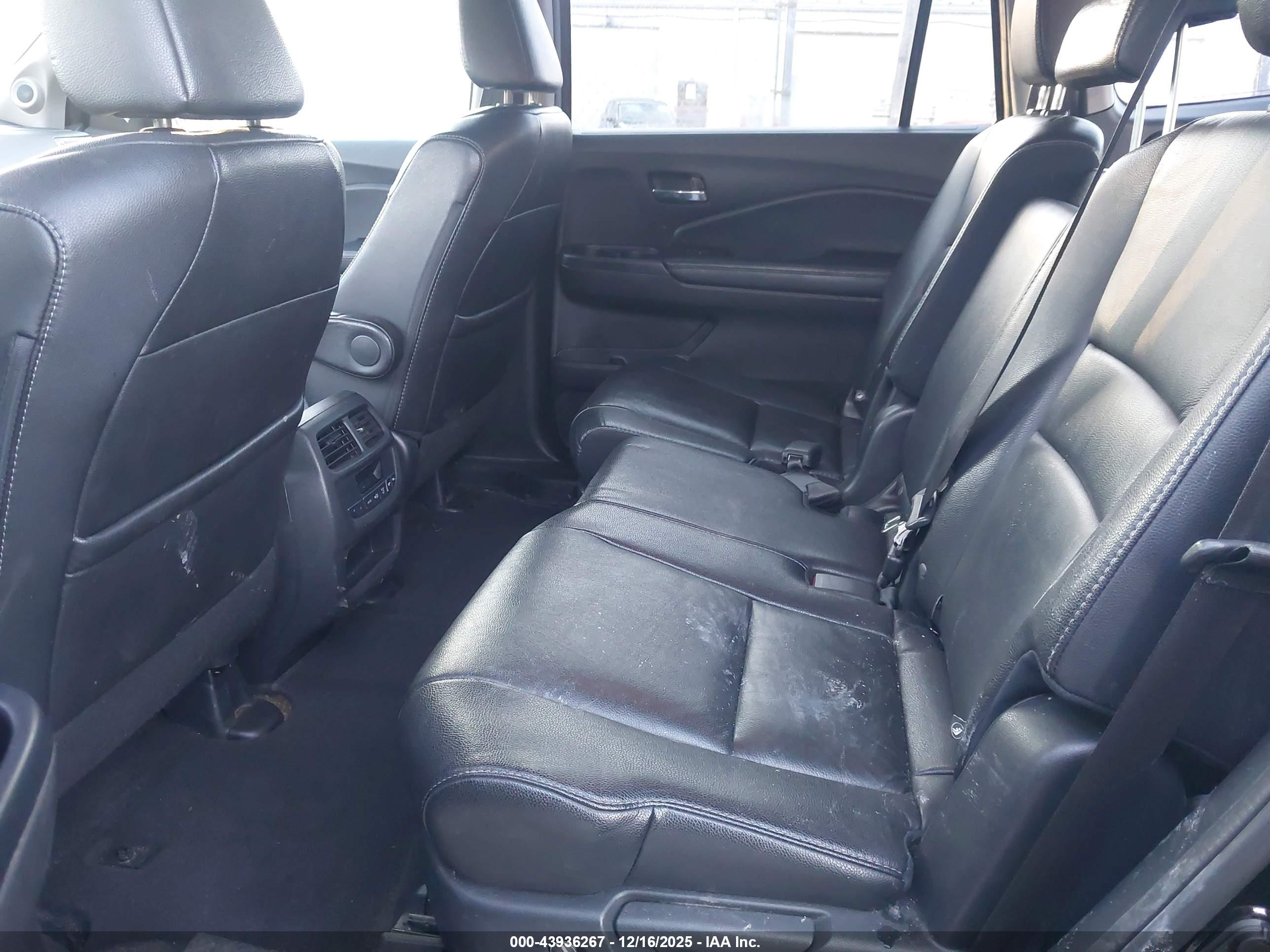 HONDA PILOT image 8