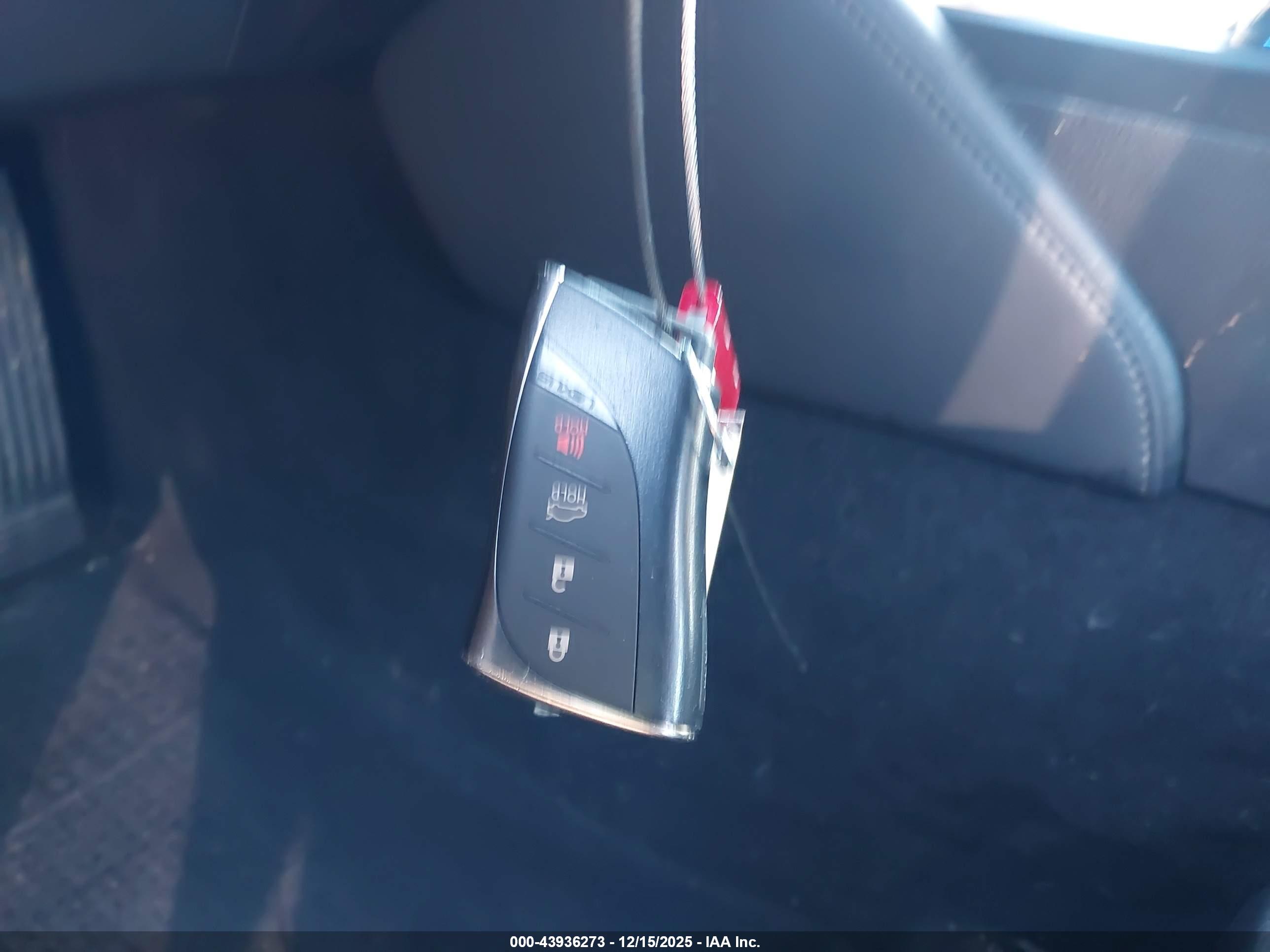 LEXUS ES image 11