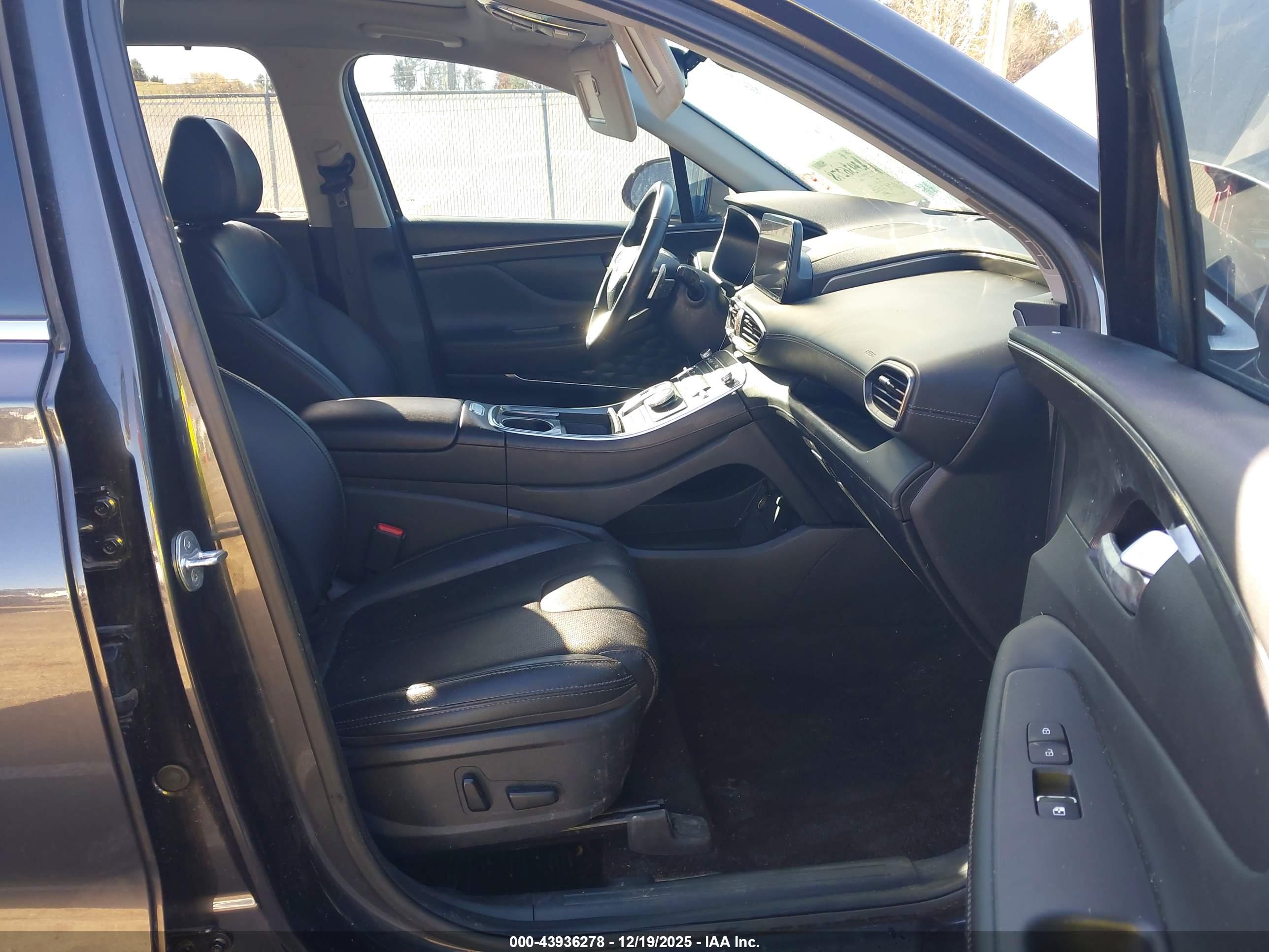 HYUNDAI SANTA image 5