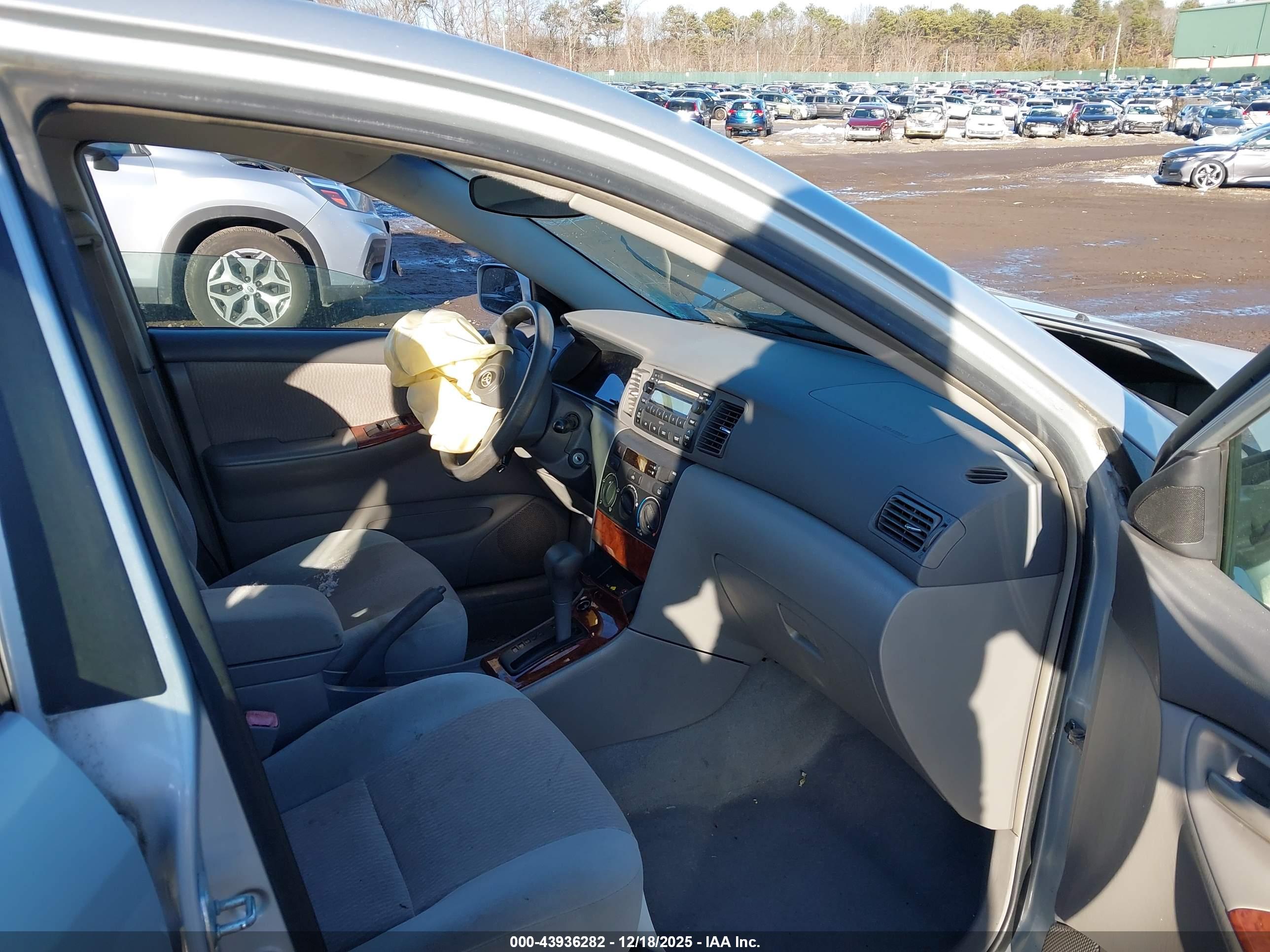 TOYOTA COROLLA image 5