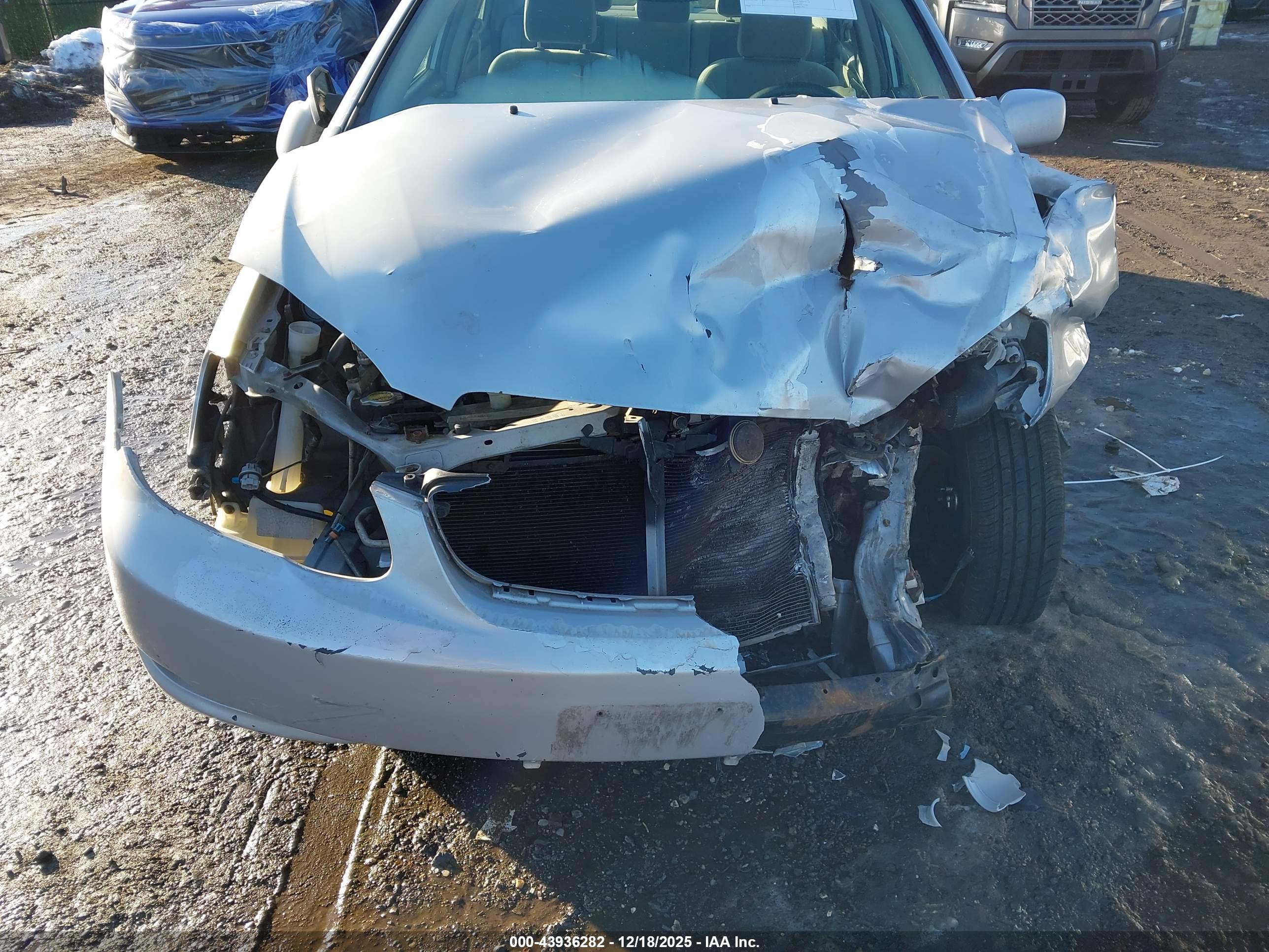 TOYOTA COROLLA image 6