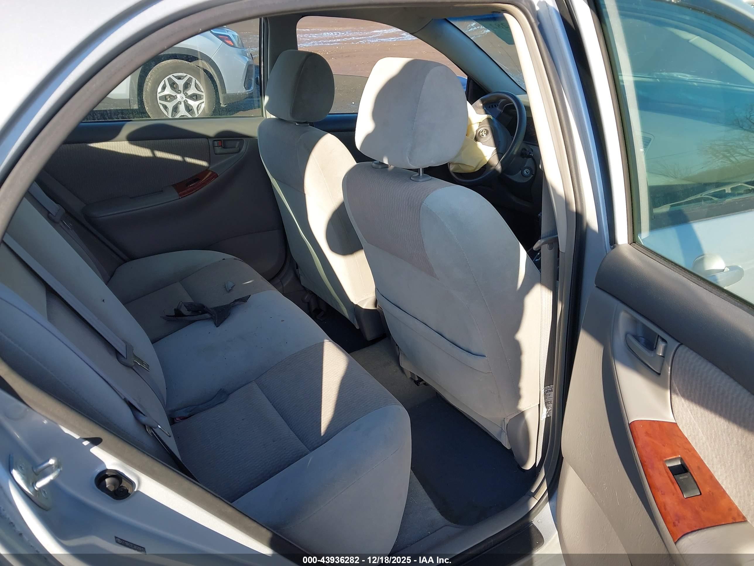 TOYOTA COROLLA image 8