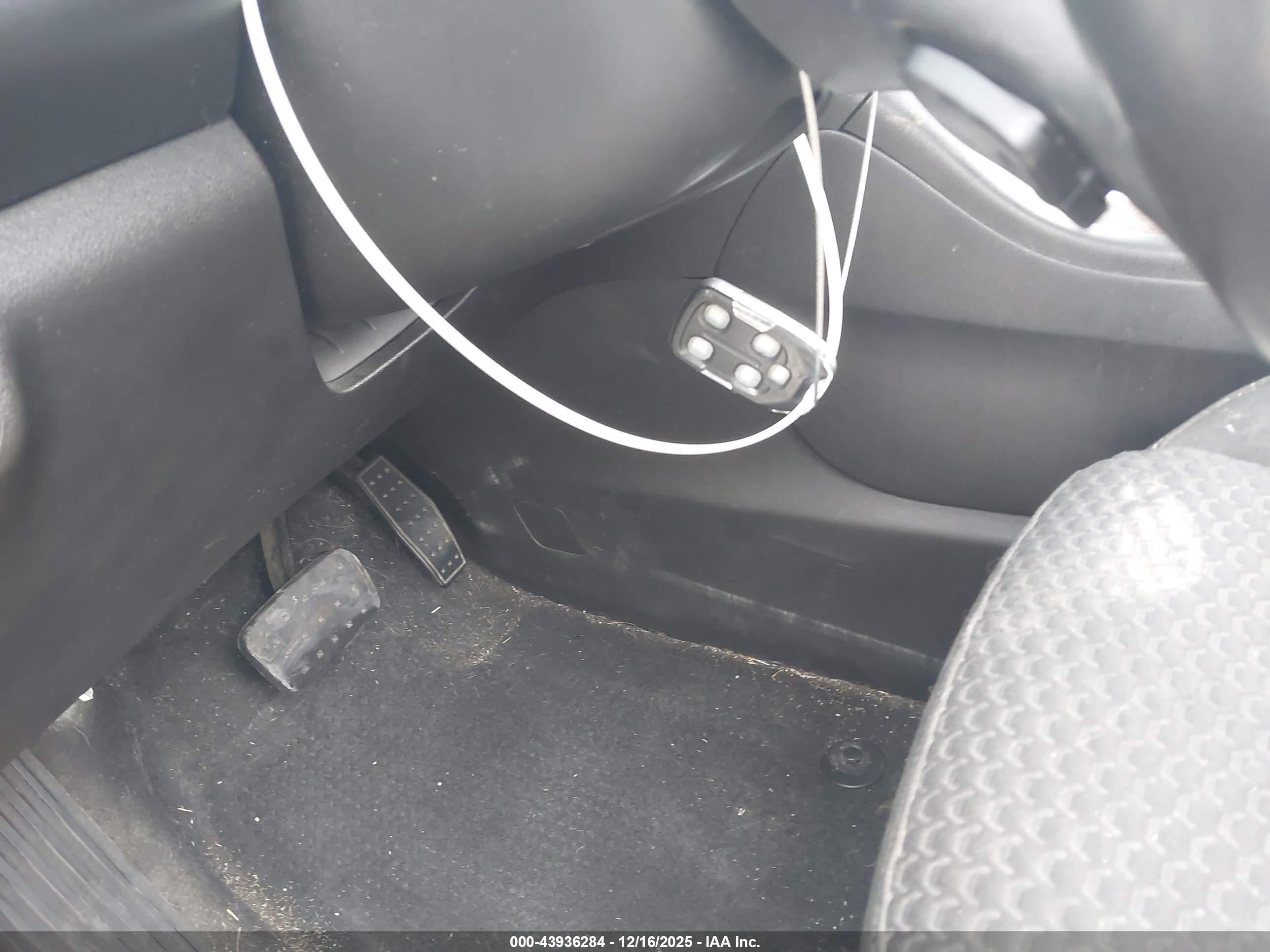 GMC ACADIA image 11