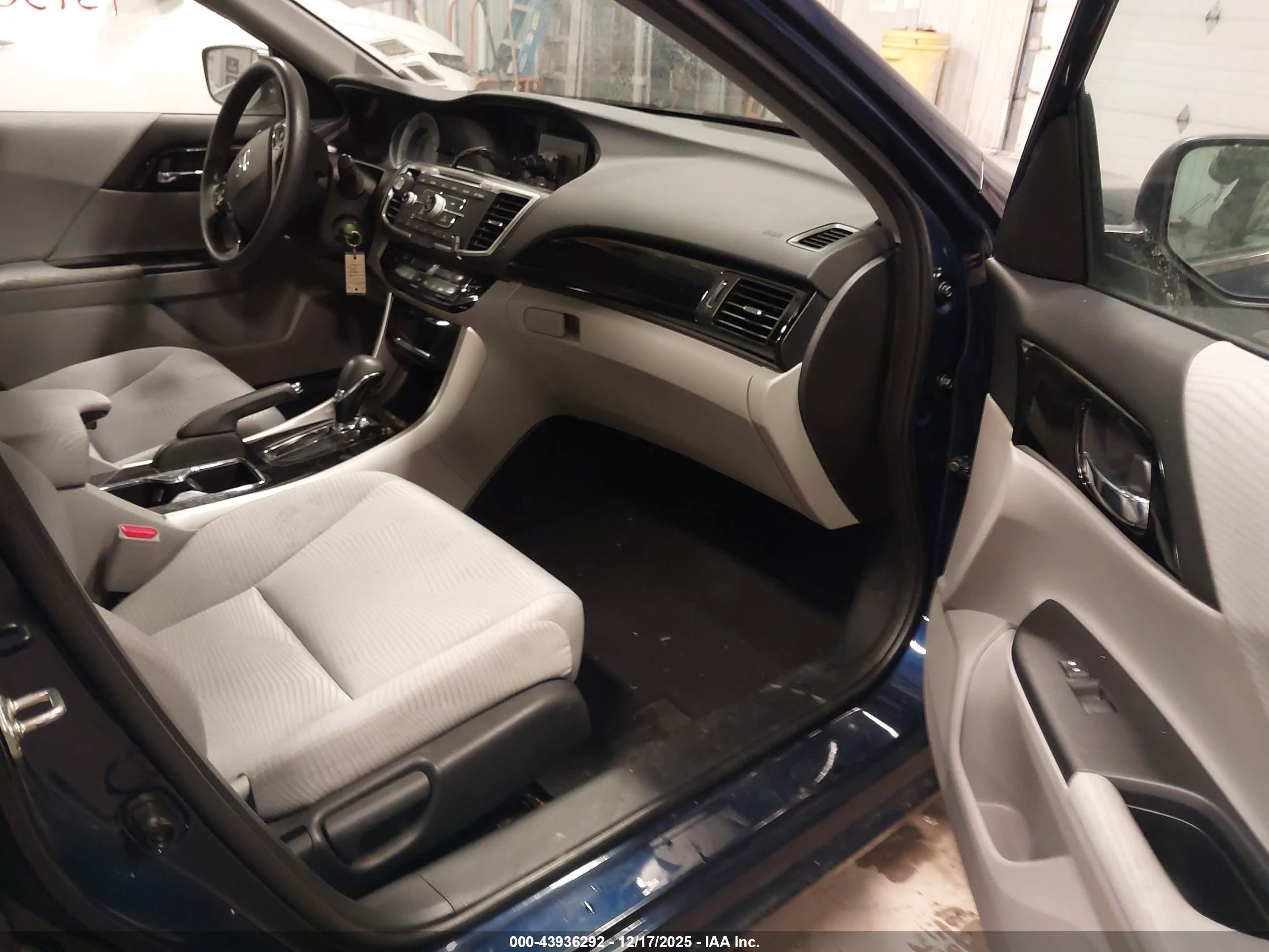 HONDA ACCORD image 5